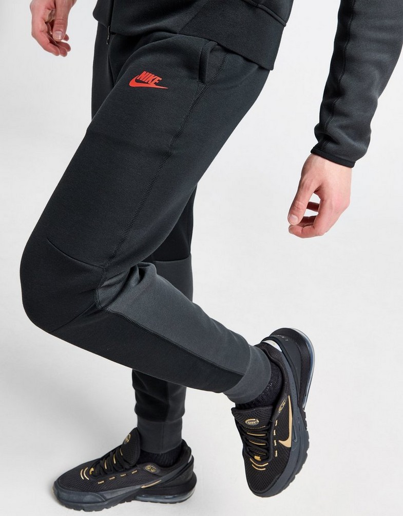Pantaloni pentru bărbați NIKE PANTALONI  M NK TCH FLC JGGR TECH FB8002-013 Negru