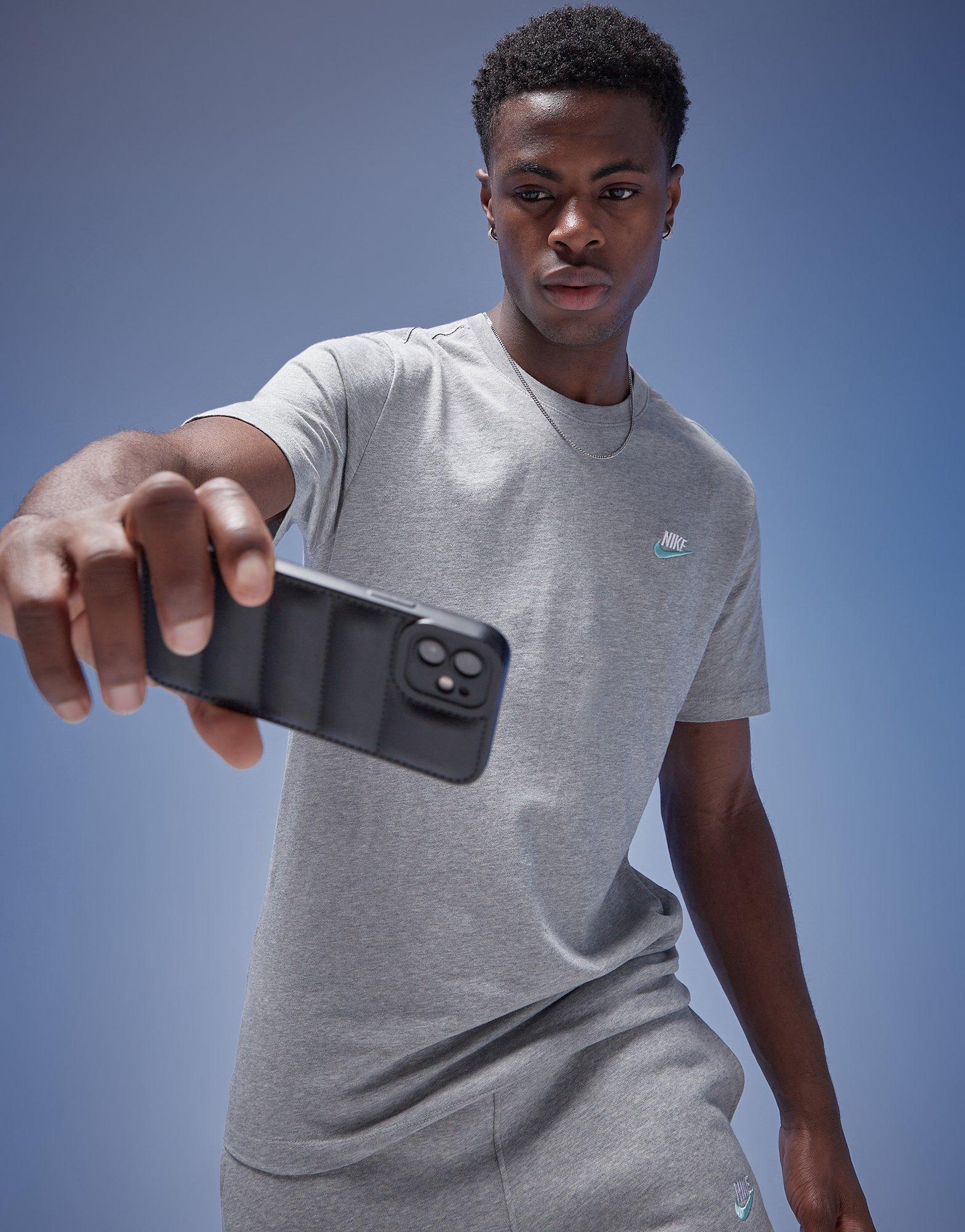 Мъжка тениска NIKE ТЕНИСКА M NSW CLUB DT TEE TEE TABLE FD1184-064 Сив