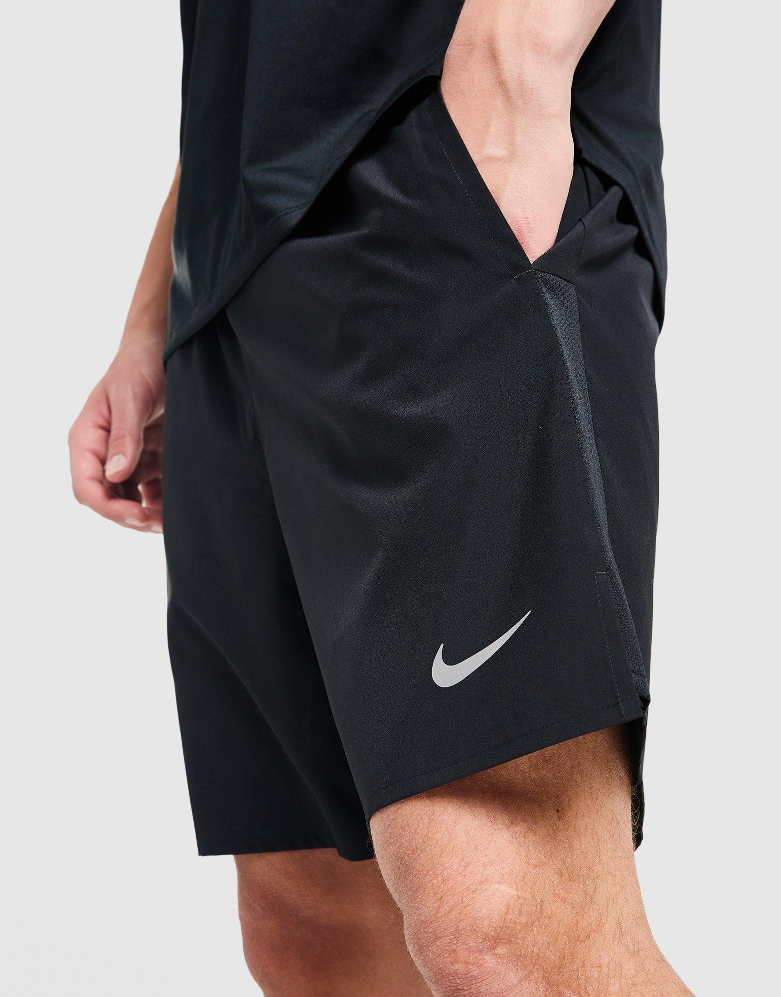 Krótkie spodenki, szorty męskie NIKE SZORTY CHALL SHT 7" UL BLK SHORTS DV9344-010 Czarny