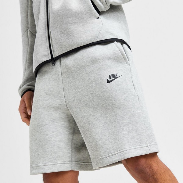 Co to Tech Fleece? Poznaj rewolucyjny materiał od Nike