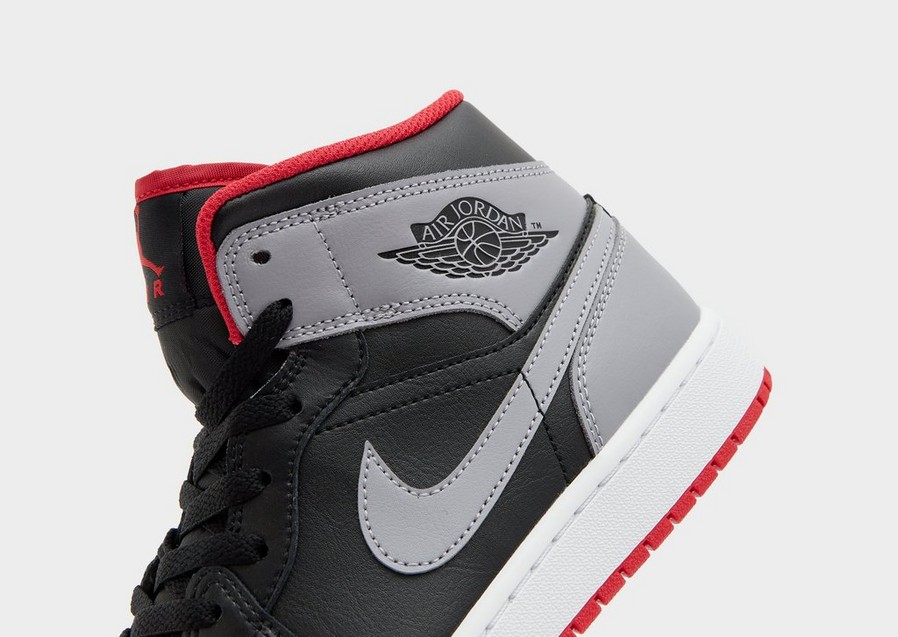 Adidași pentru bărbați AIR JORDAN 1 MID DQ8426-006 Negru