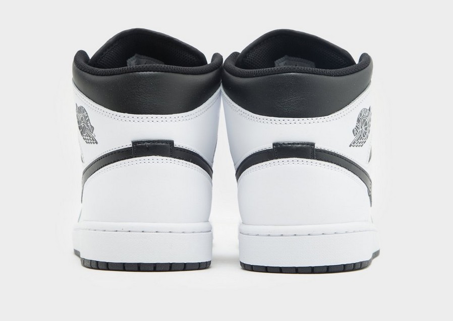 Férfi sneakers AIR JORDAN 1 MID DQ8426-132 Fehér