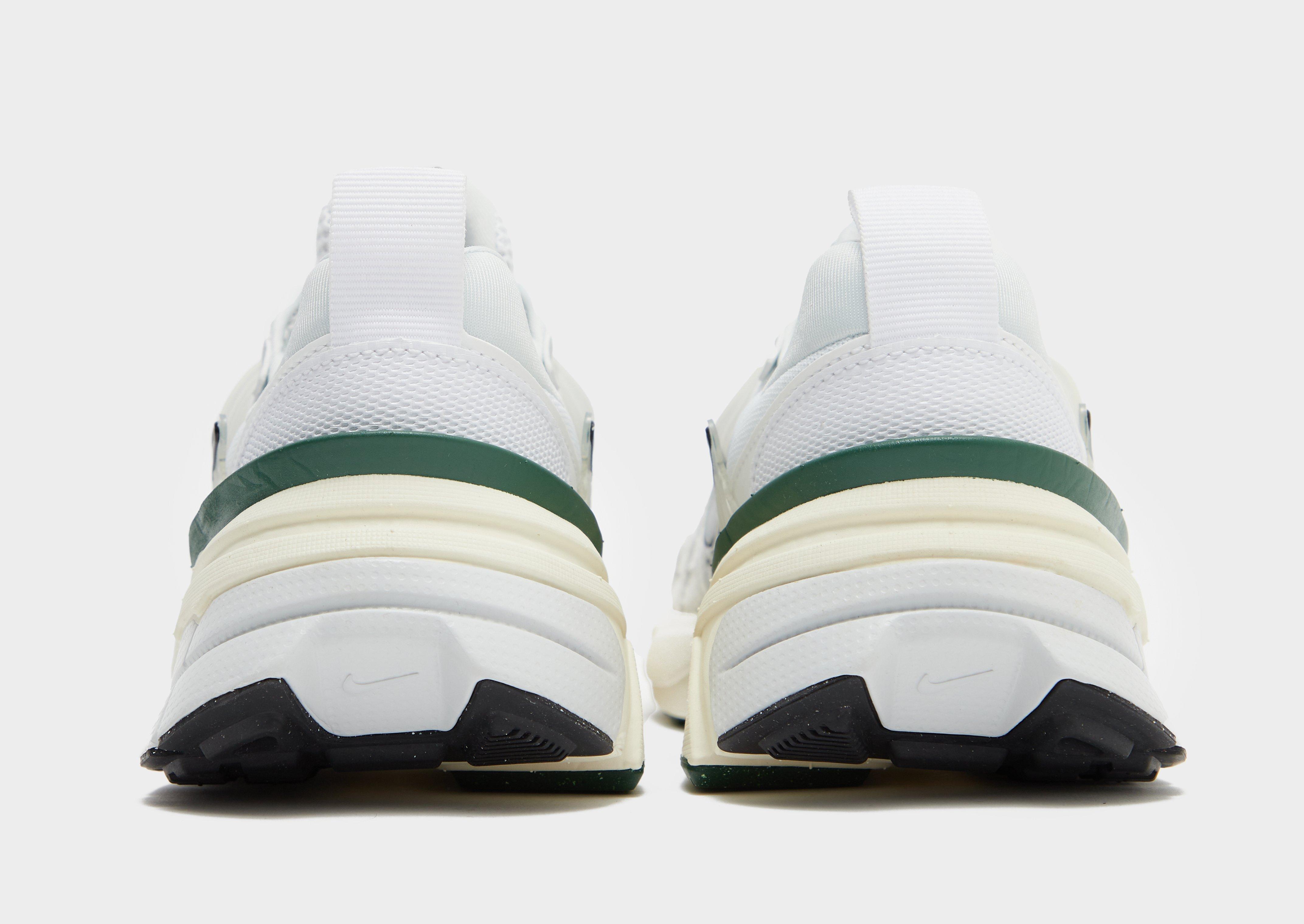 Adidași de damă NIKE V2K RUN FD0736-101 Argintiu