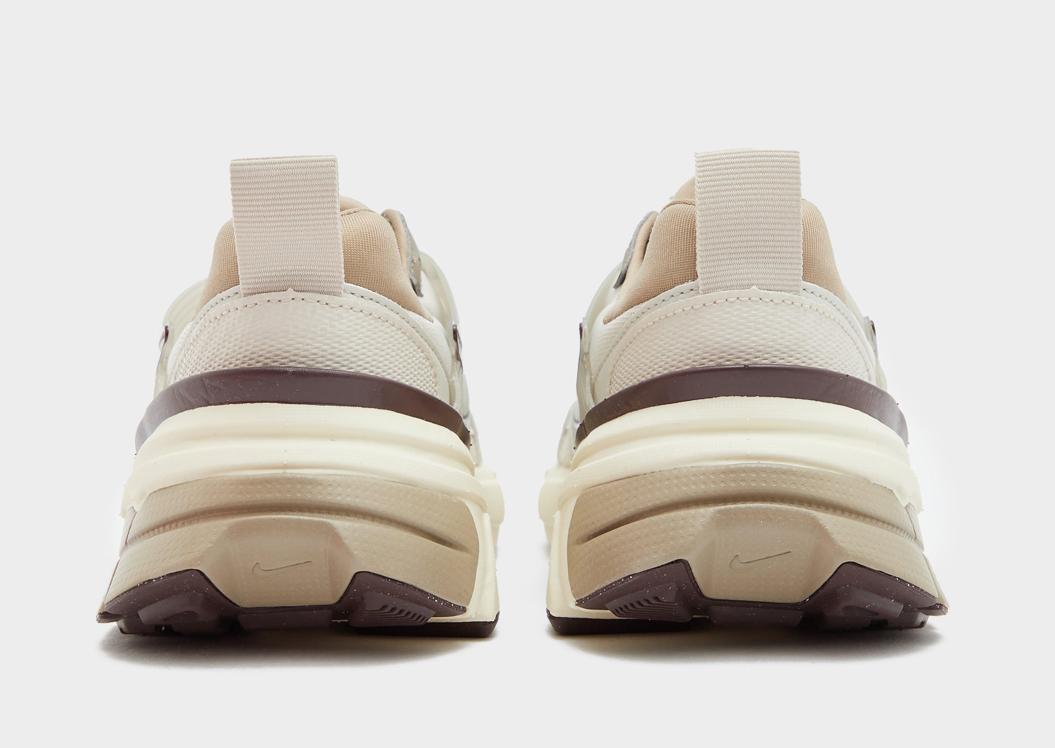 Kedai moterims NIKE V2K RUN FD0736-103 Rusva