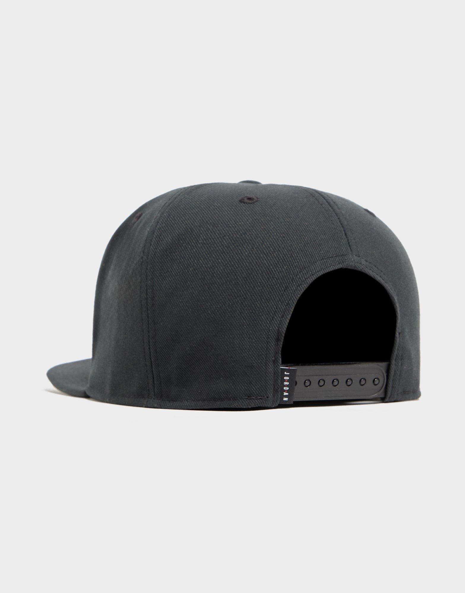 Жіночі кепки JORDAN КЕПКА U J PRO CAP S FB JUMPMAN FV5296-011 Чорний