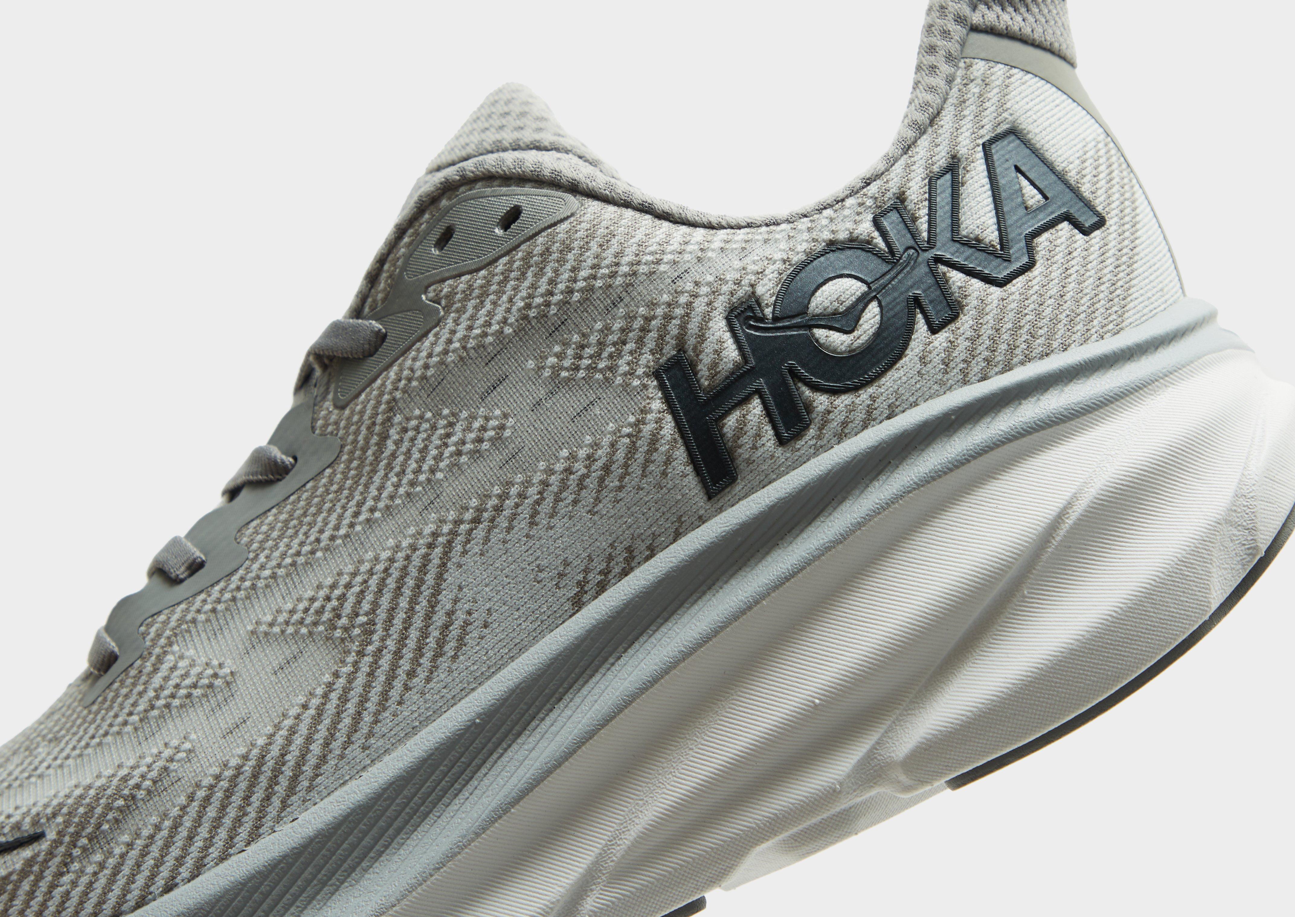Чоловічі кросівки для бігу HOKA CLIFTON 9 1127895HMBC Сірий