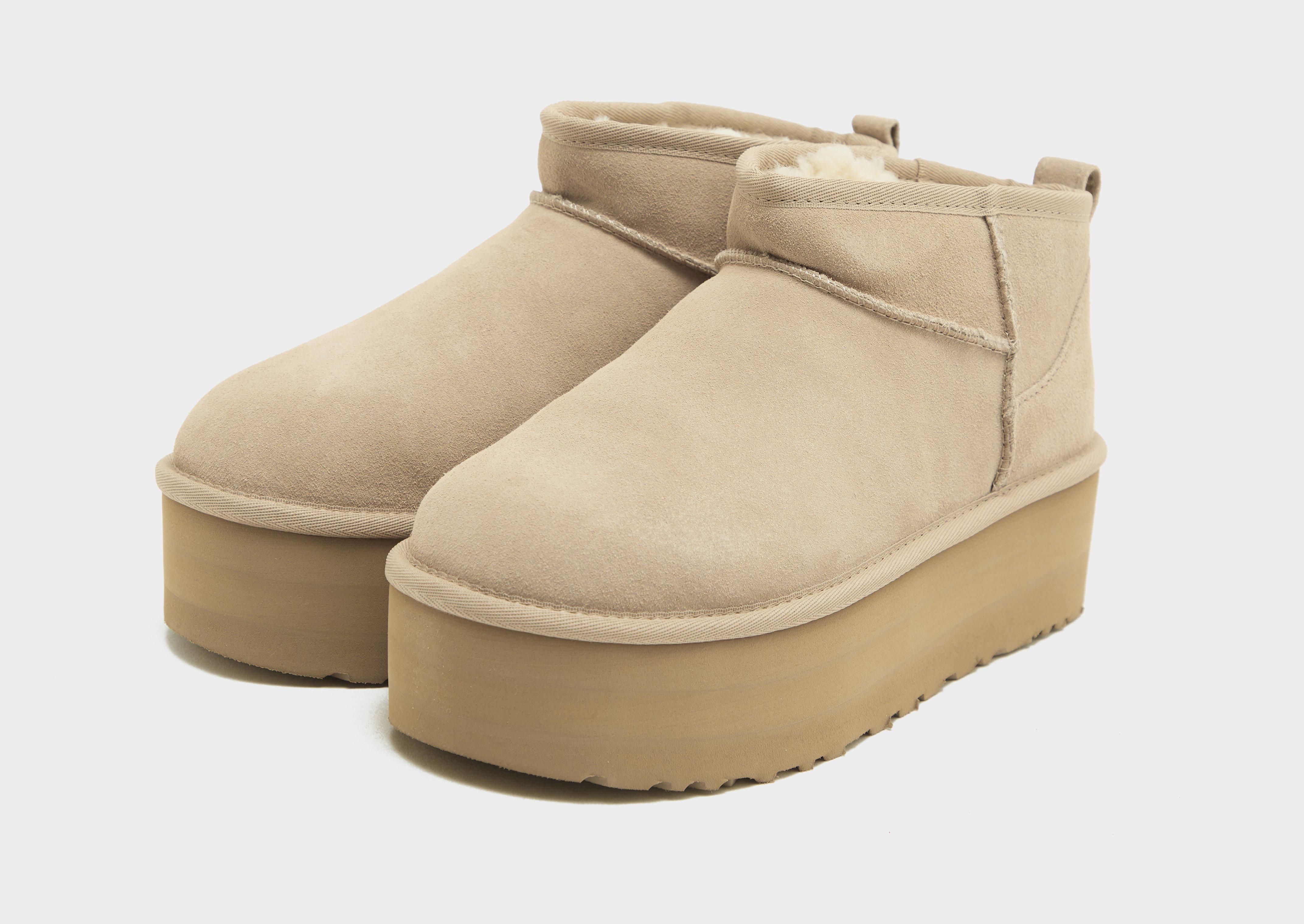 Női téli cipők UGG CLASSIC ULTRA MINI PLATFORM 1135092-SAN Bézs
