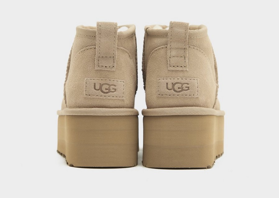 Дамски зимни обувки UGG CLASSIC ULTRA MINI PLATFORM