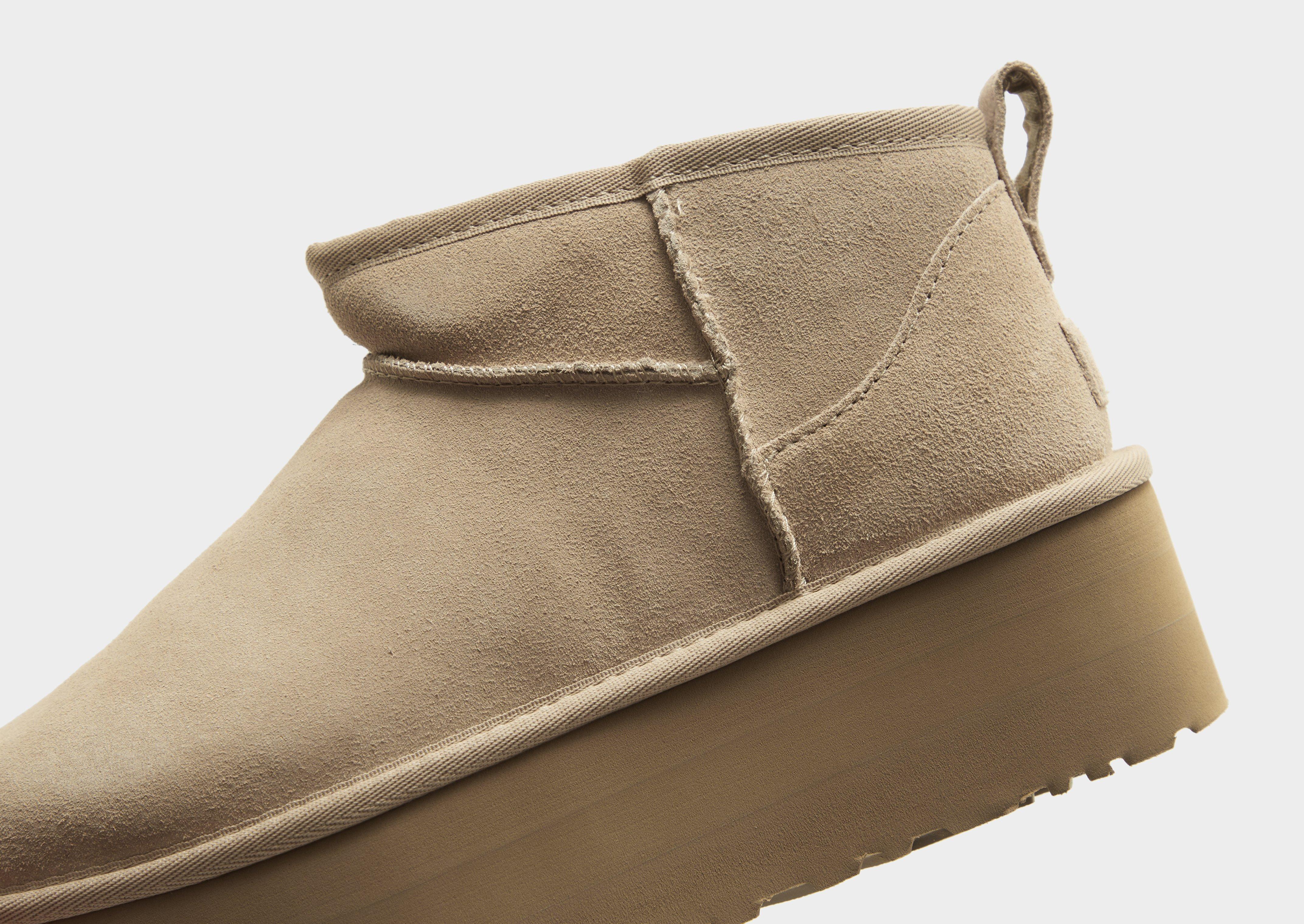 Női téli cipők UGG CLASSIC ULTRA MINI PLATFORM 1135092-SAN Bézs