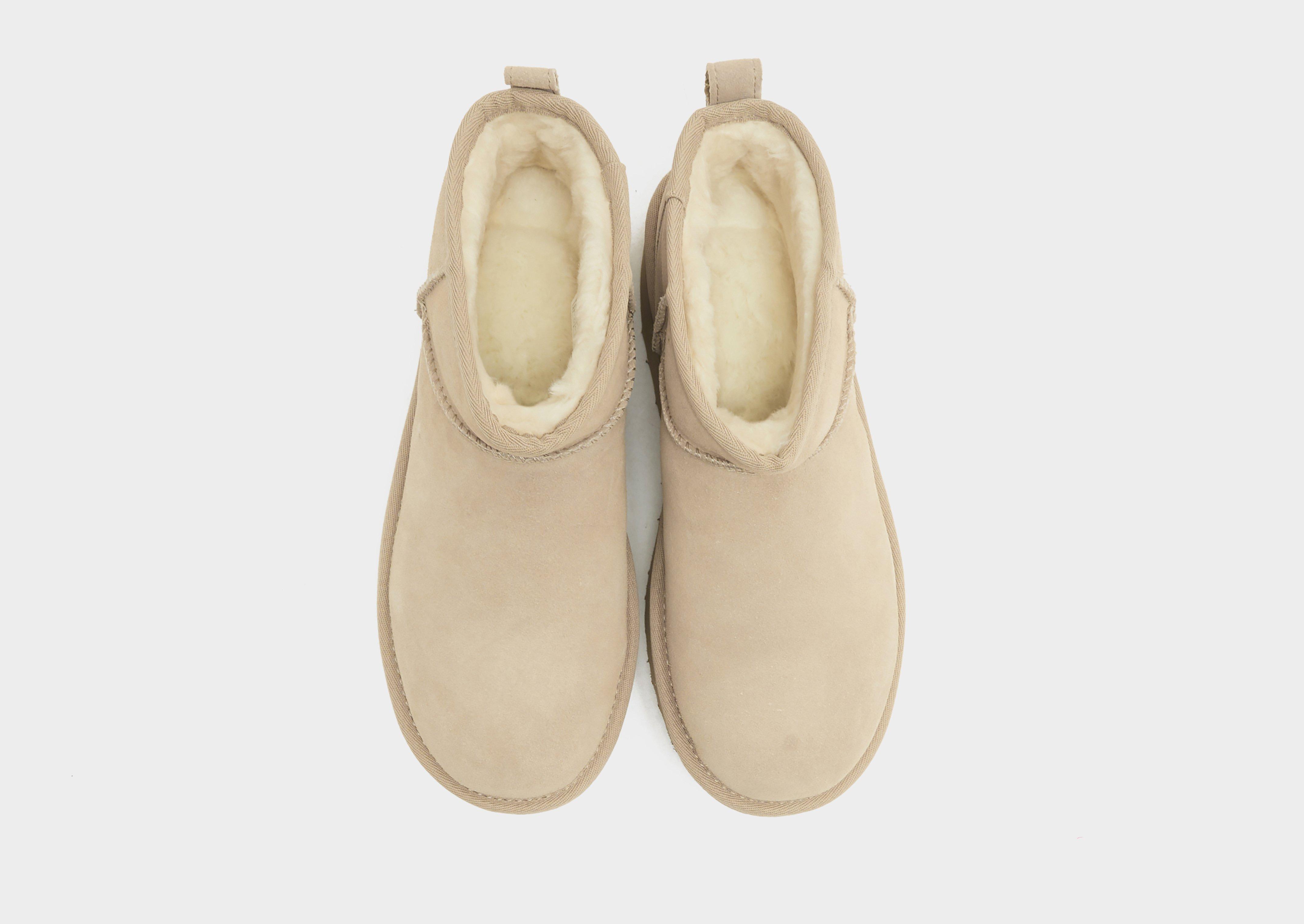 Női téli cipők UGG CLASSIC ULTRA MINI PLATFORM 1135092-SAN Bézs
