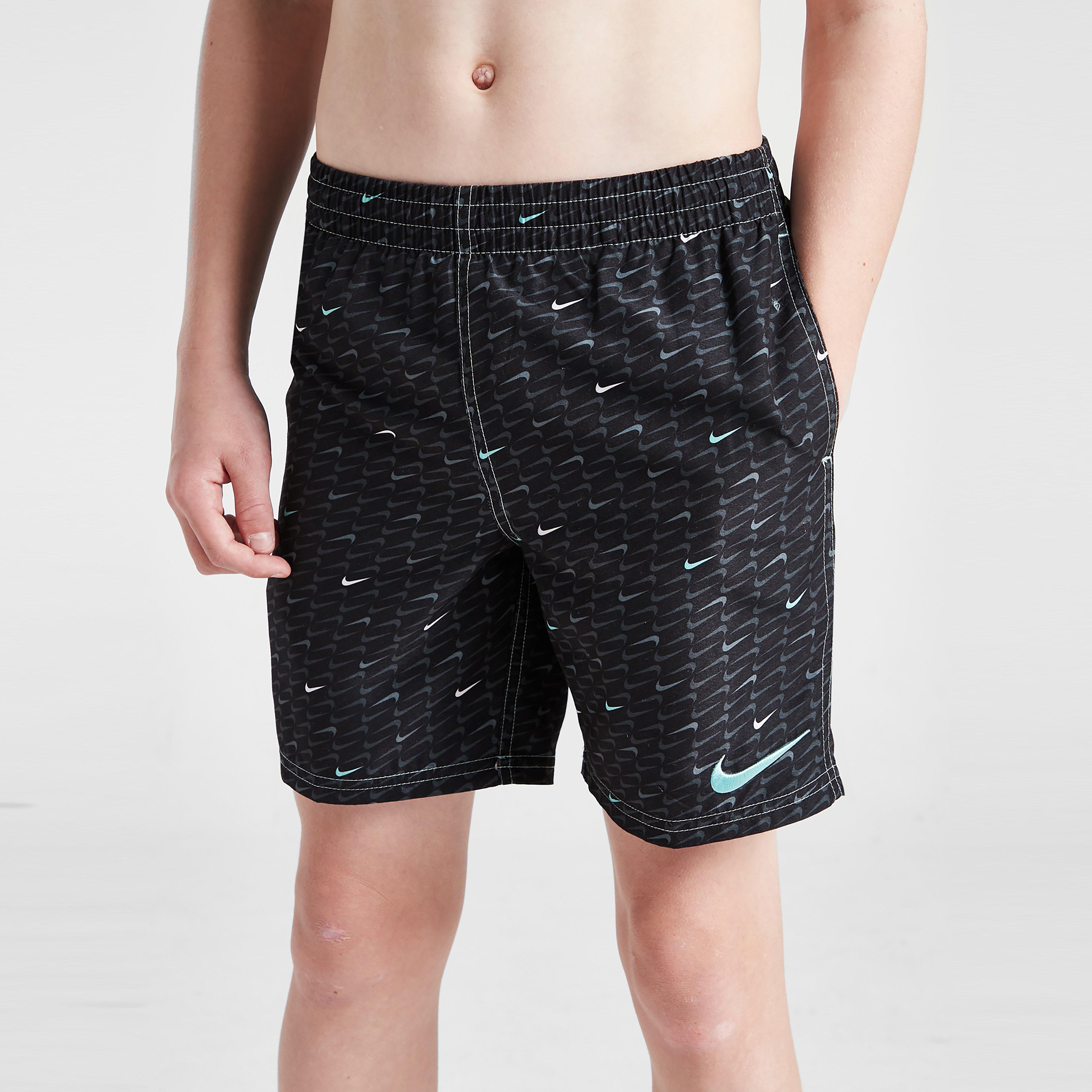 Gyerek rövidnadrág NIKE SWIM RÖVIDNADRÁG NK SWIM AOP SHRT B