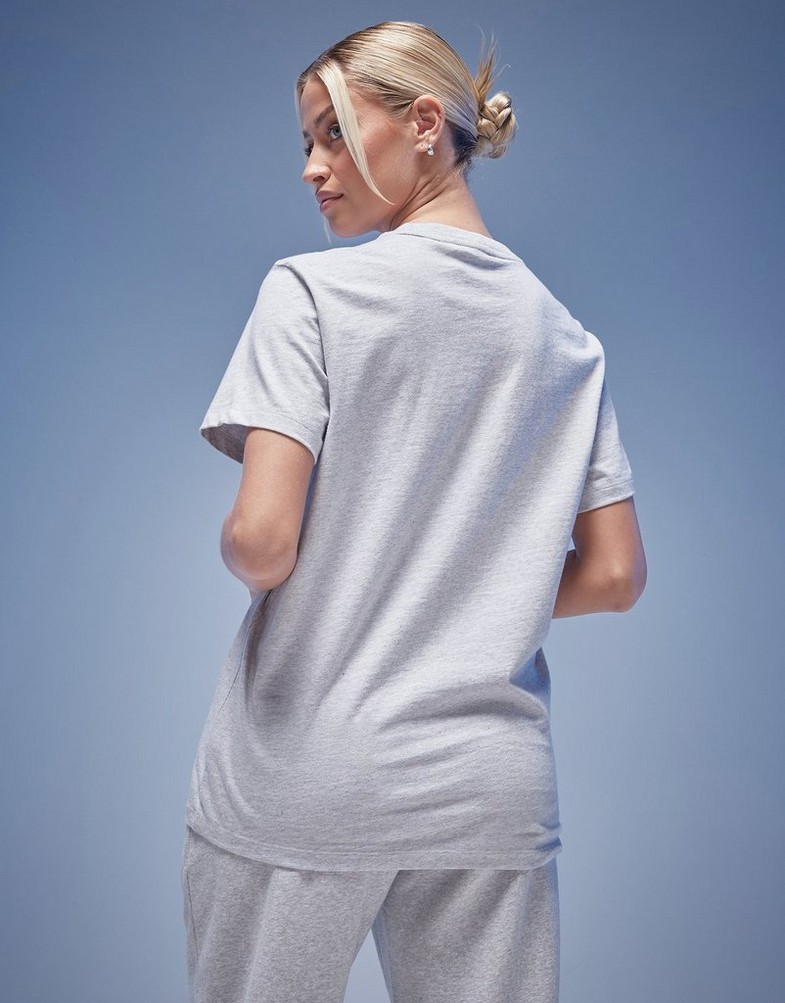 Moteriški marškinėliai ADIDAS MARŠKINĖLIAI BOYFRIEND TEE JE4229 Pilka