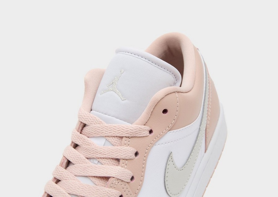 Adidași de damă AIR JORDAN 1 LOW  DC0774-120 Roz