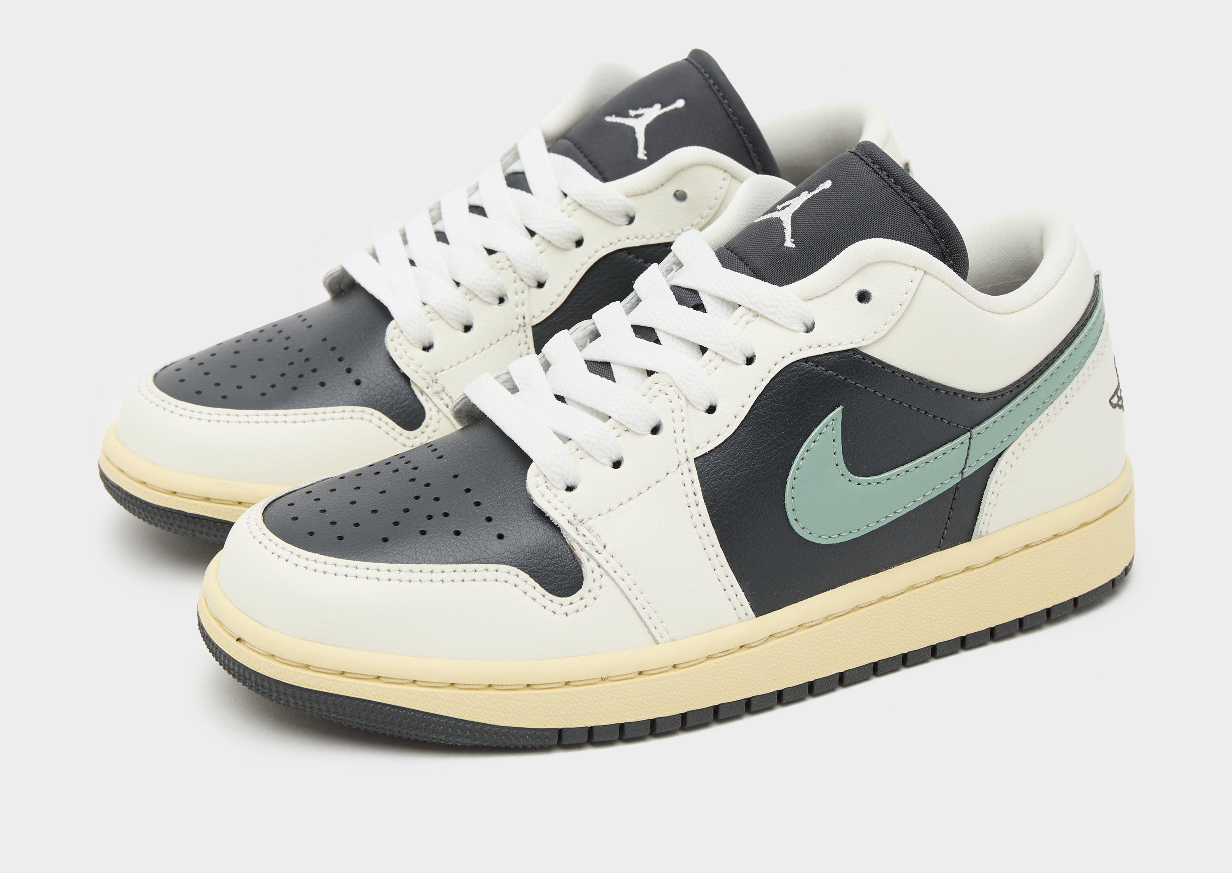 Жіночі кросівки AIR JORDAN 1 LOW  DC0774-001 Бежевий