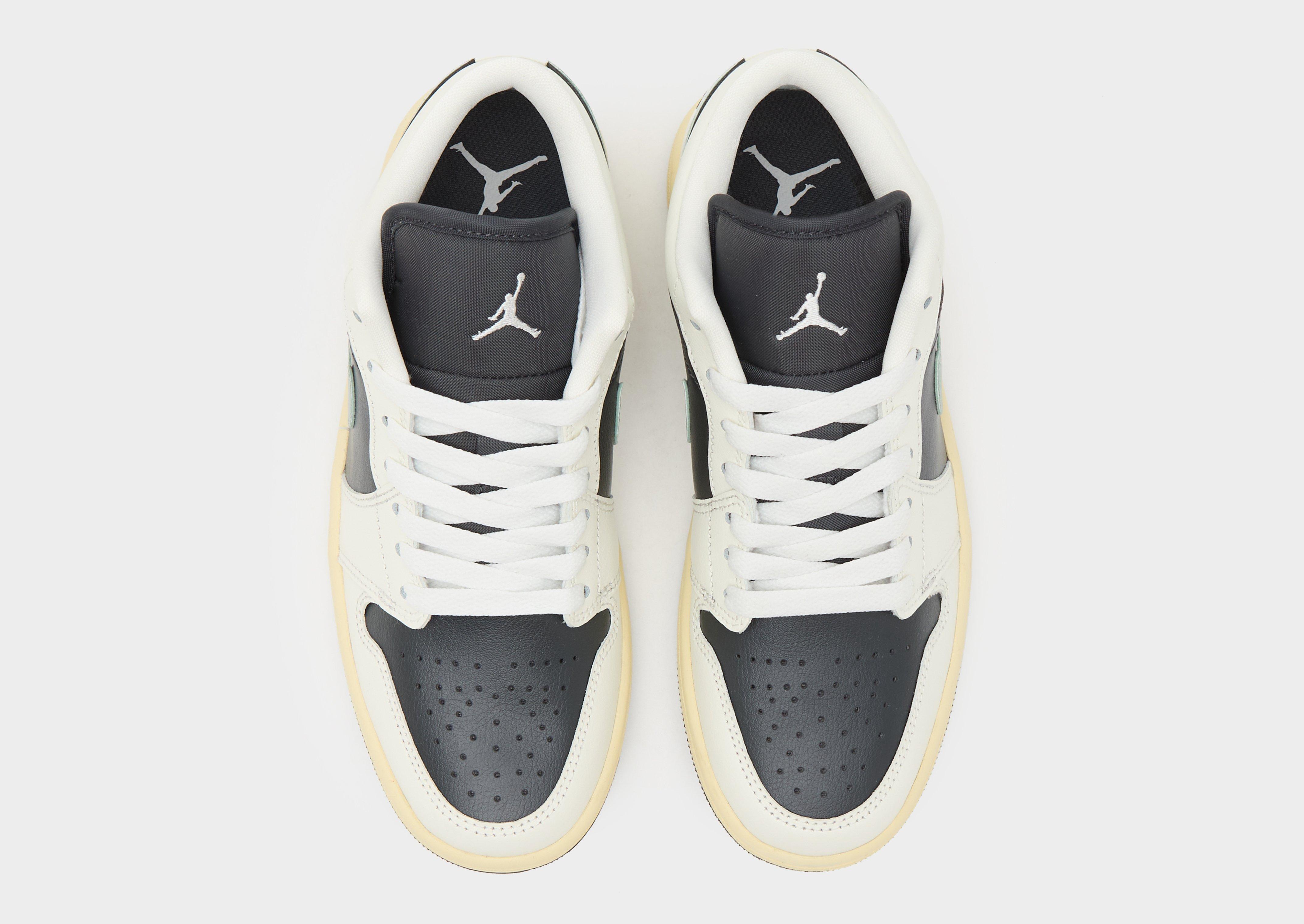 Жіночі кросівки AIR JORDAN 1 LOW  DC0774-001 Бежевий