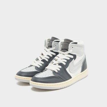 Adidași de damă WMNS AIR JORDAN 1 MM HIGH