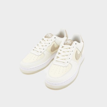 NIKE AIR FORCE 1 LV8 