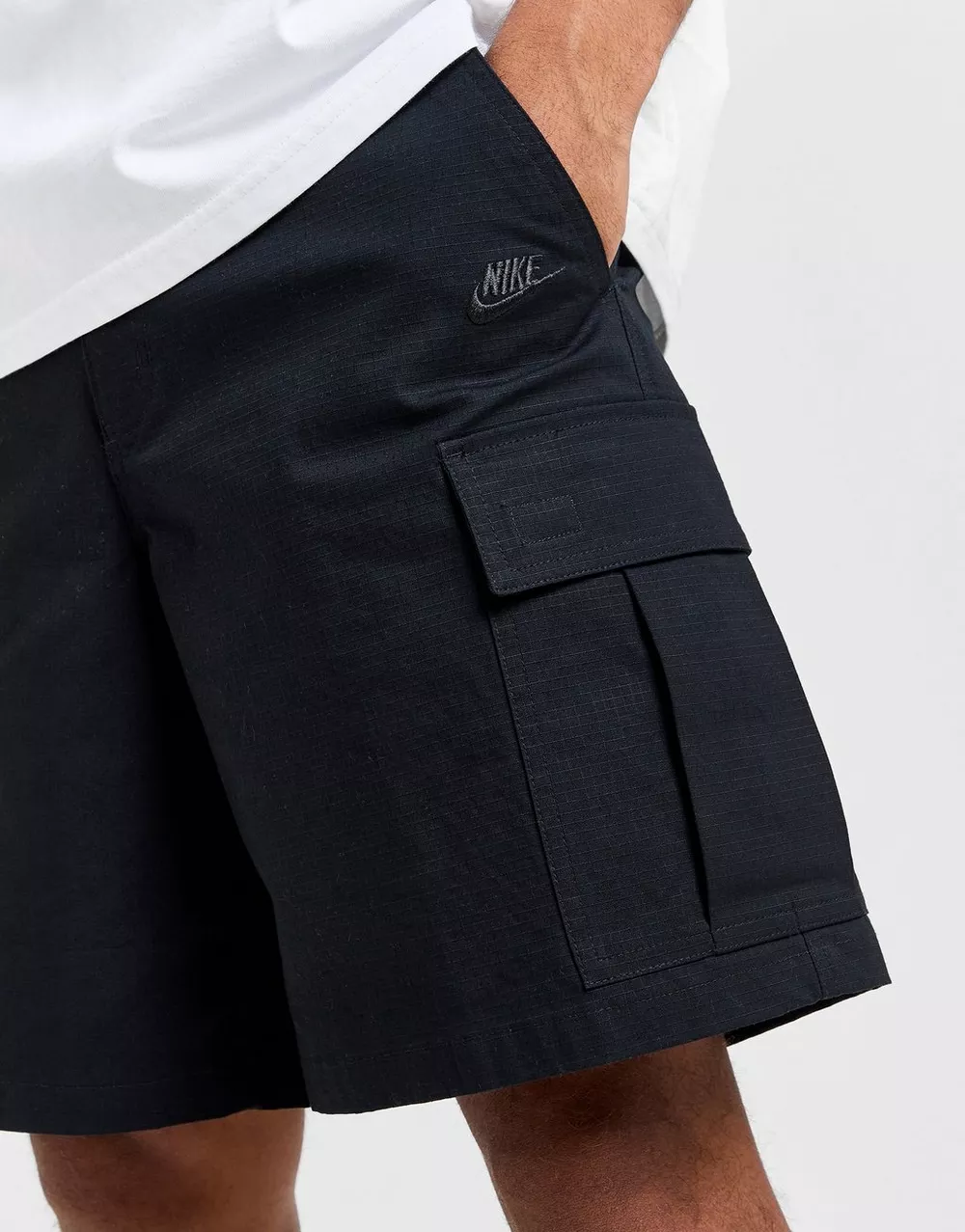 NIKE ШОРТИ M NK CLUB WVN CARGO SHORT, фото 1 з 5