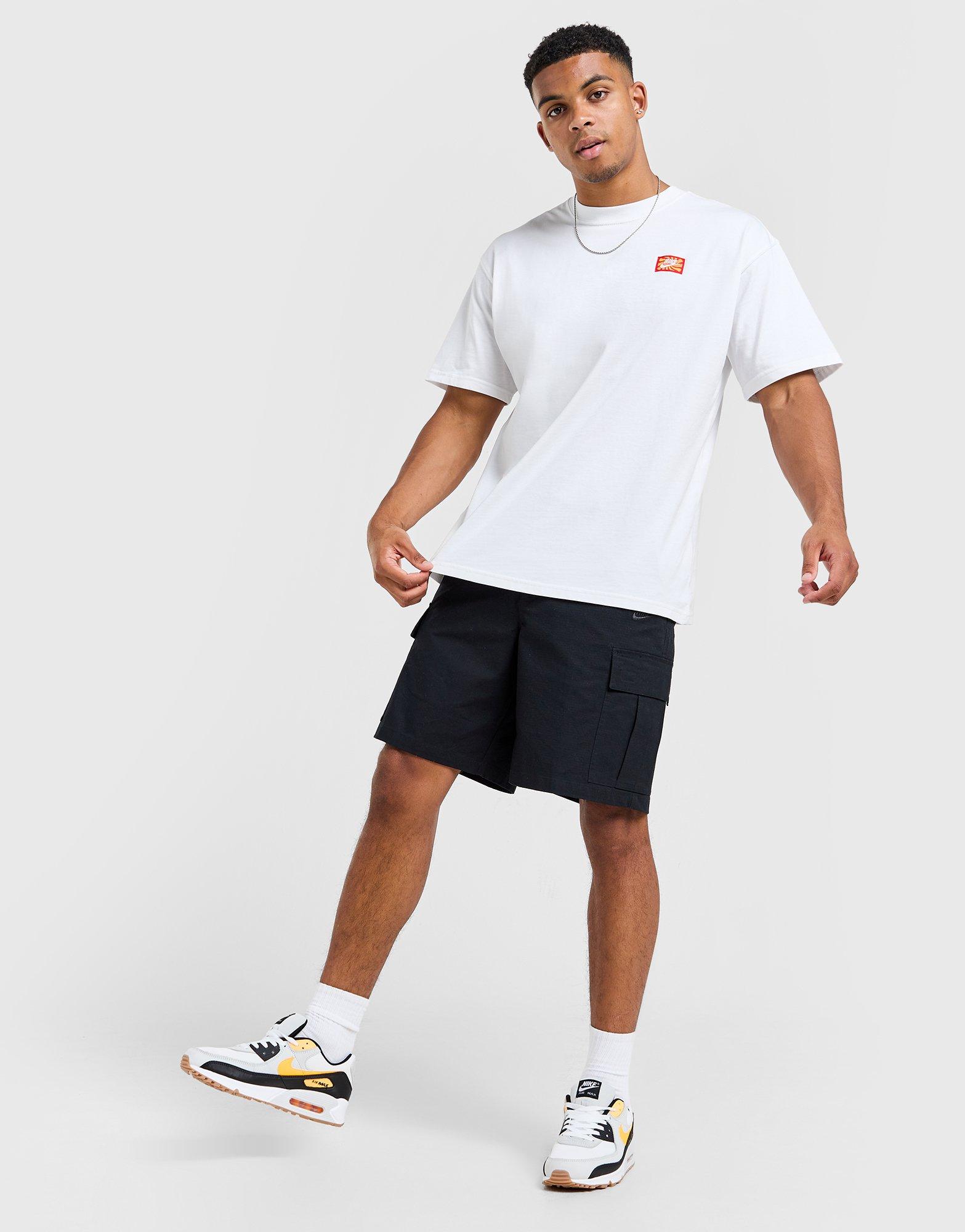 Pantaloni scurți pentru bărbați NIKE PANTALONI SCURȚI M NK CLUB WVN CARGO SHORT FN3517-010 Negru