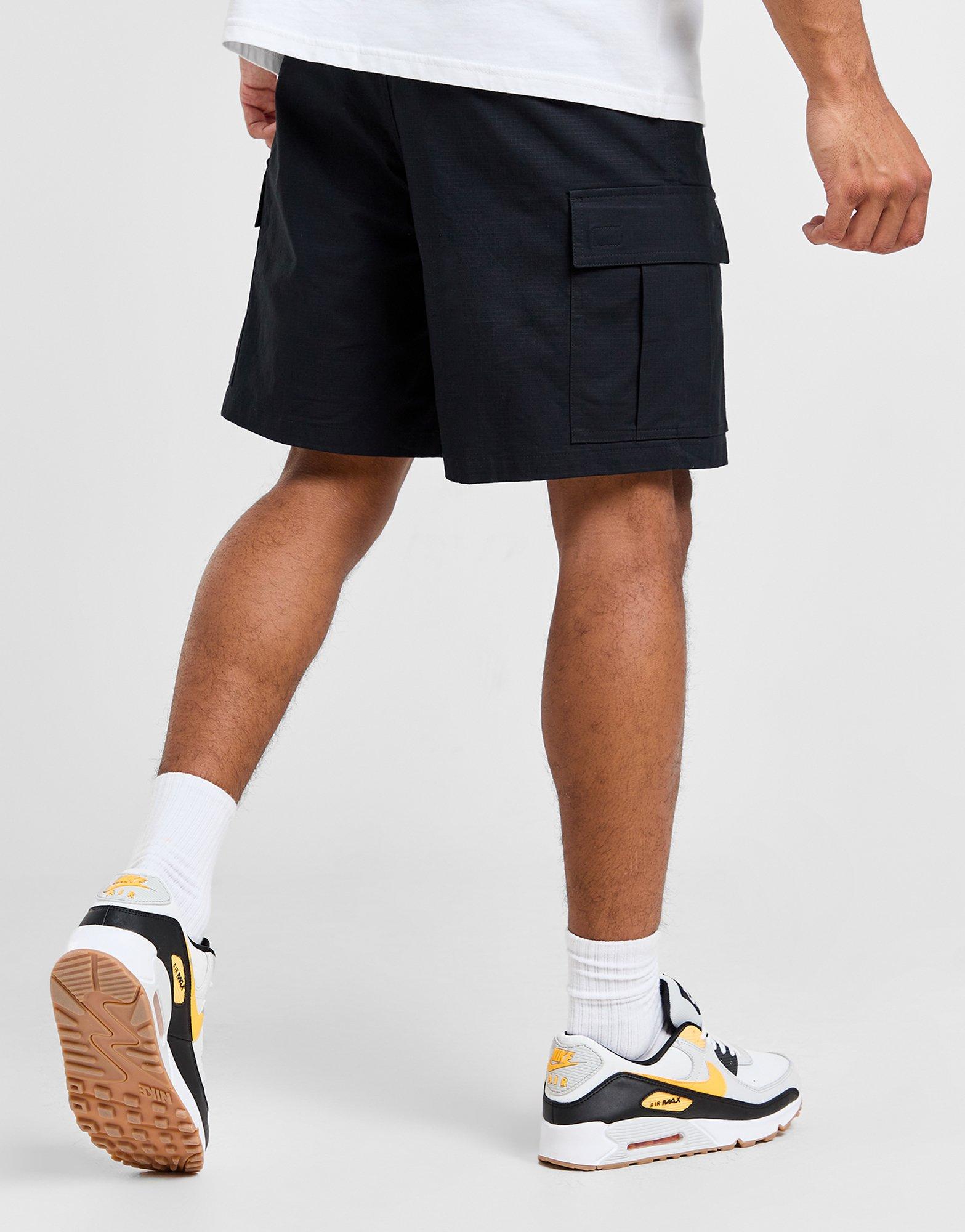 Pantaloni scurți pentru bărbați NIKE PANTALONI SCURȚI M NK CLUB WVN CARGO SHORT FN3517-010 Negru