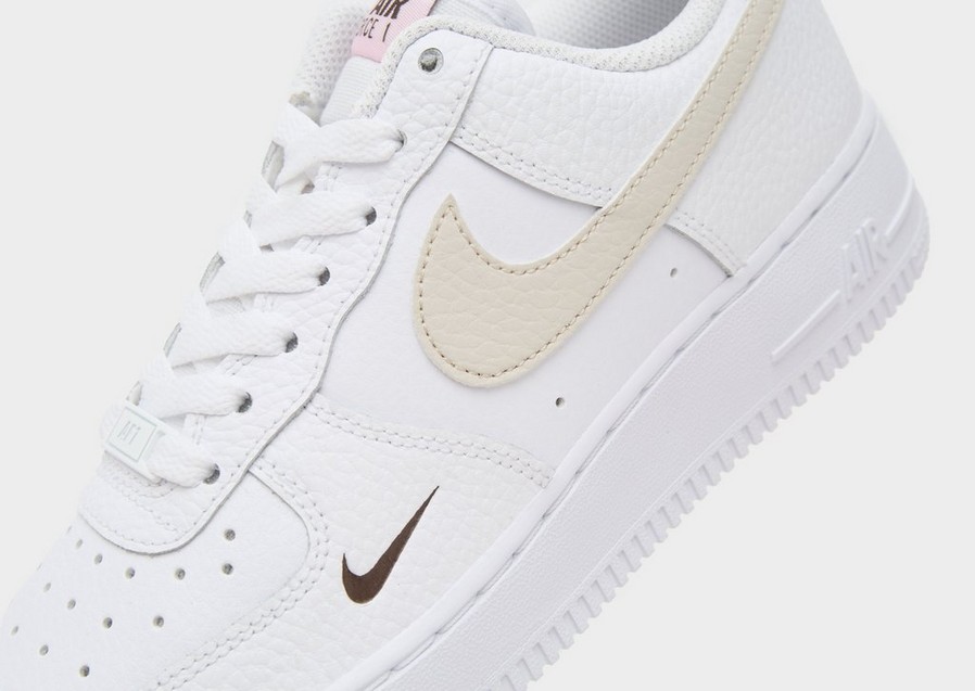 Buty sneakersy damskie NIKE W AIR FORCE 1 '07 HF9992-100 Biały