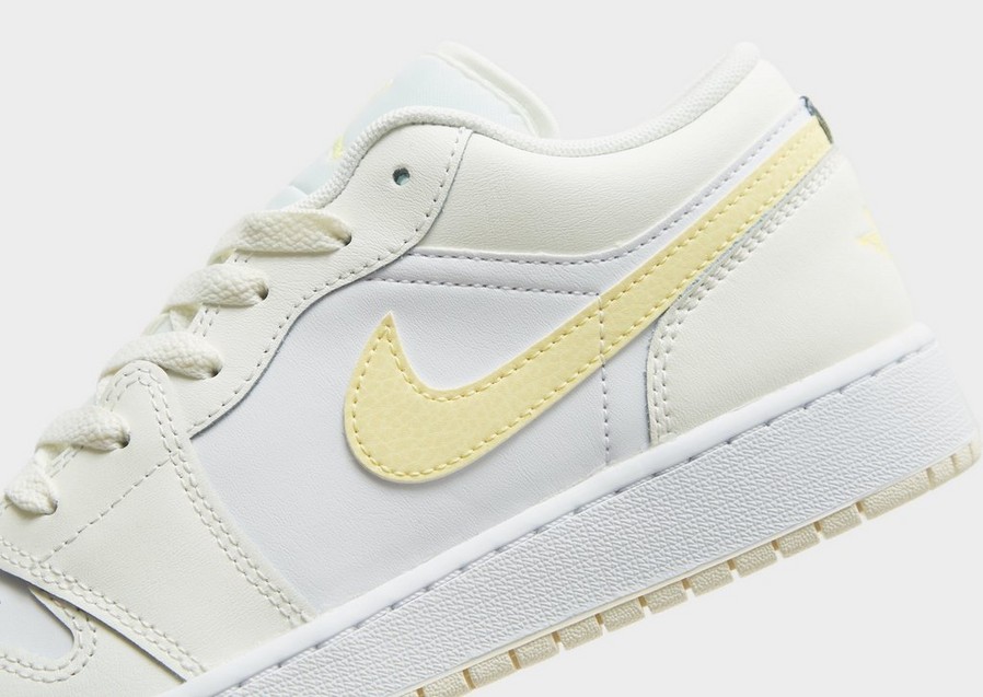 Дитячі кросівки AIR JORDAN 1 LOW FUND GG FV8486-181 Золотистий