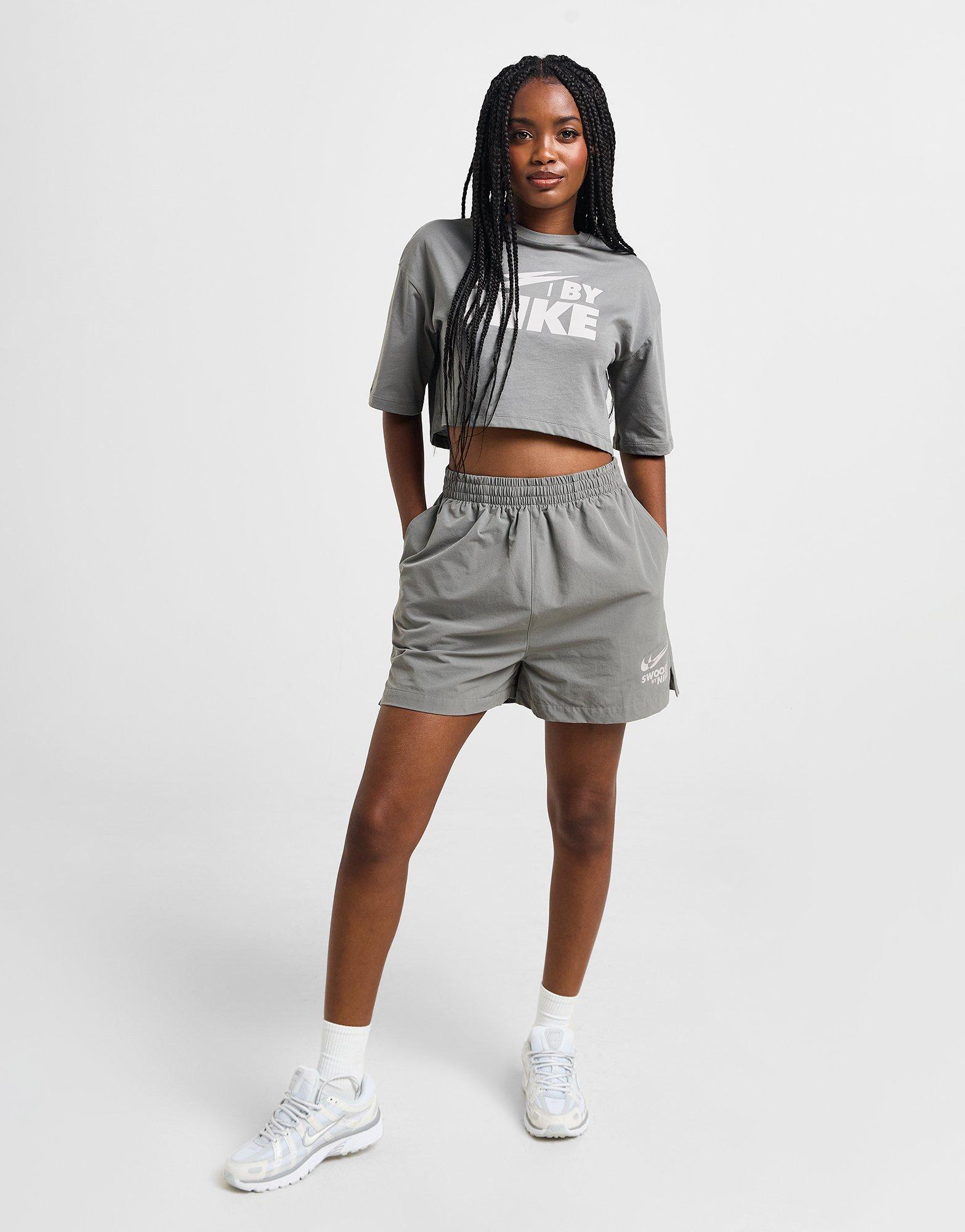 Női rövidnadrág NIKE RÖVIDNADRÁG W NSW WOVEN SHORT GLS HF5529-029 Szürke