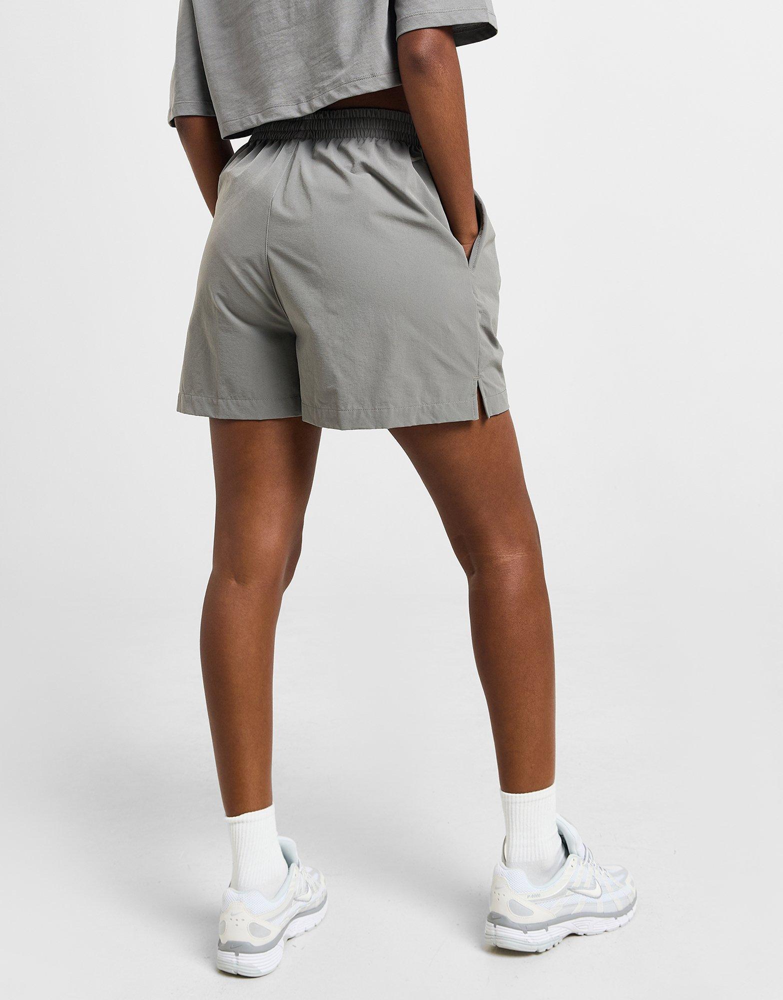 Női rövidnadrág NIKE RÖVIDNADRÁG W NSW WOVEN SHORT GLS HF5529-029 Szürke