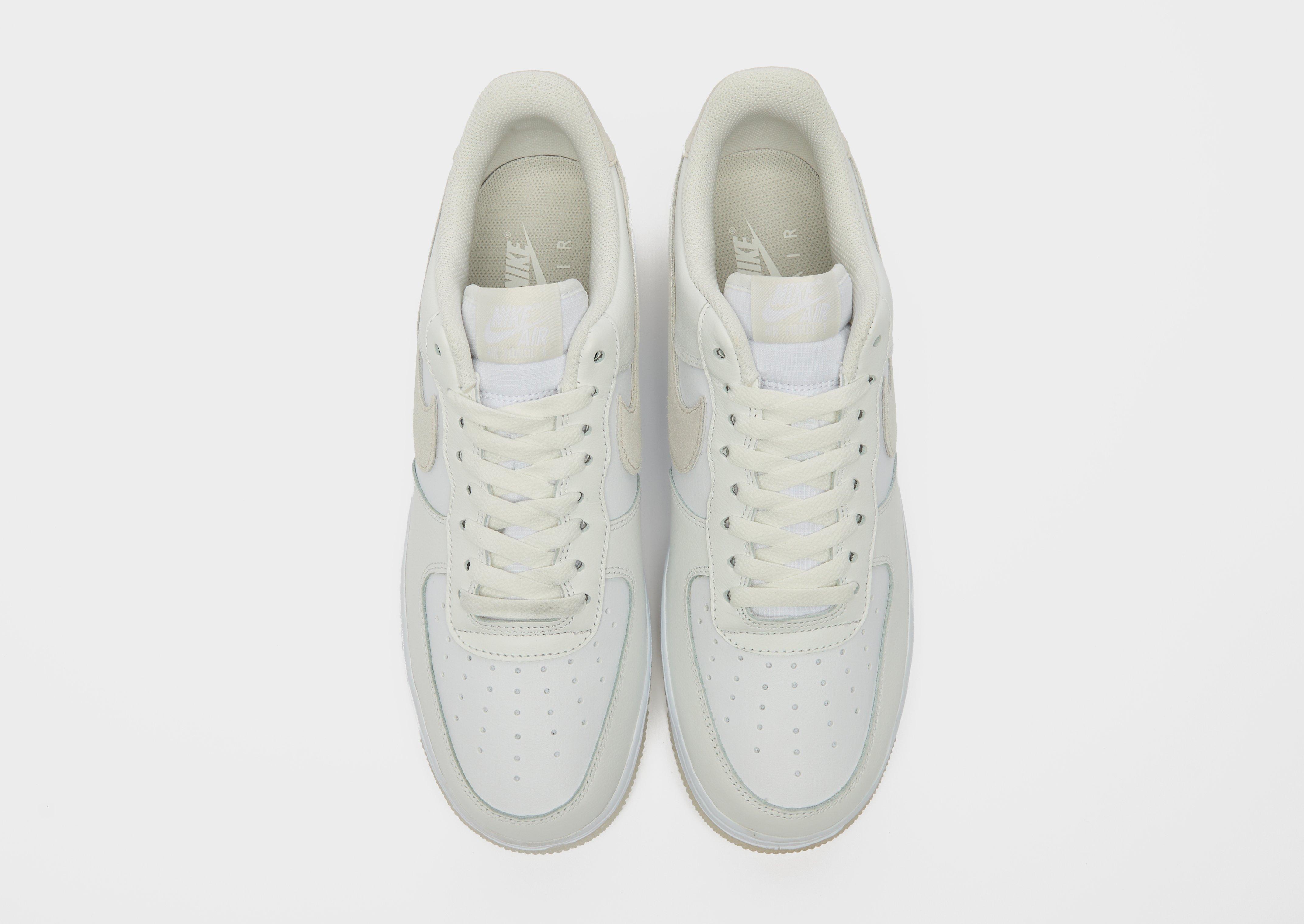 Мъжки маратонки NIKE AIR FORCE 1 '07 LV8  FN5832-100 Бял