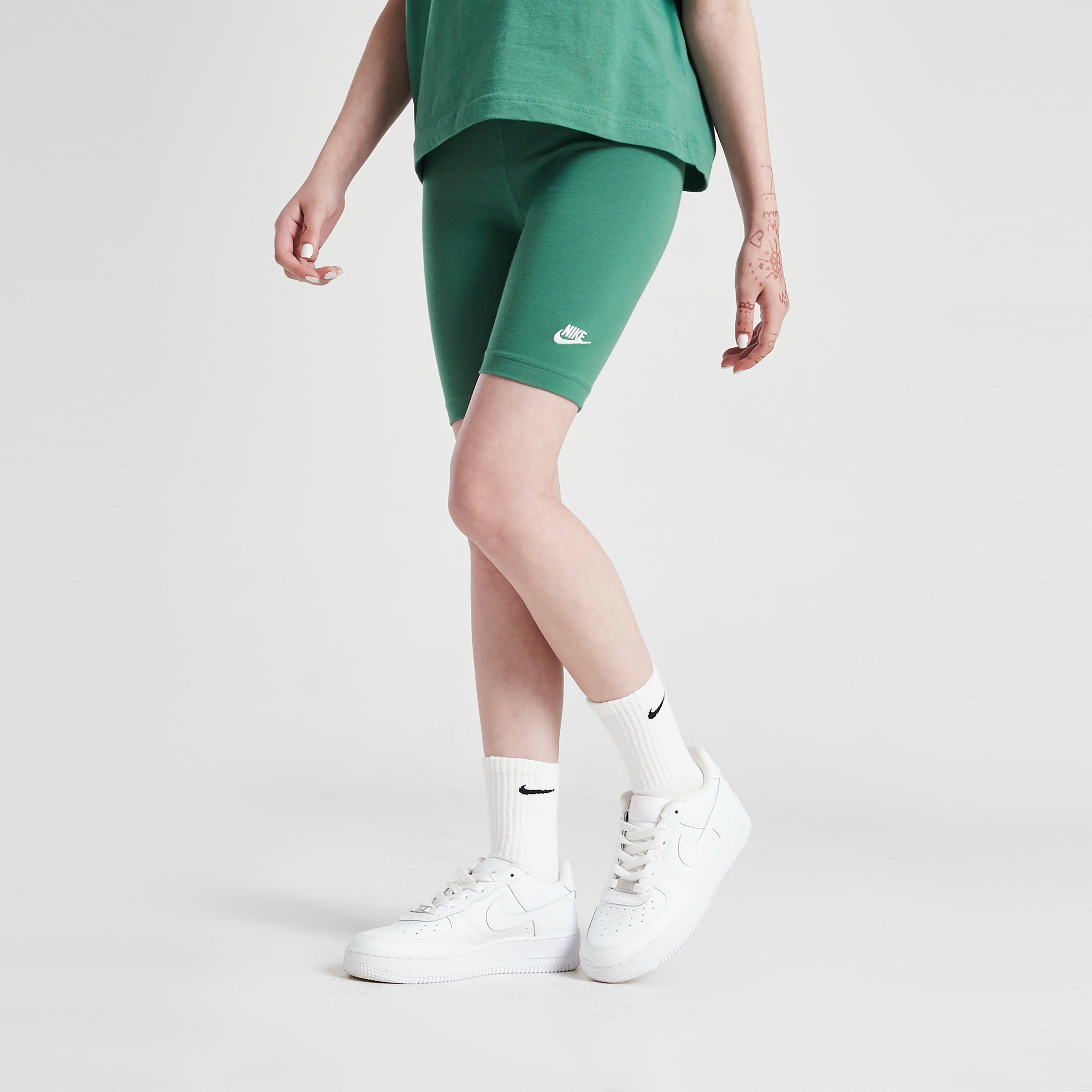 Pantaloni scurți pentru copii NIKE PANTALONI SCURȚI G NSW 7 IN BIKE SHORT GIRL