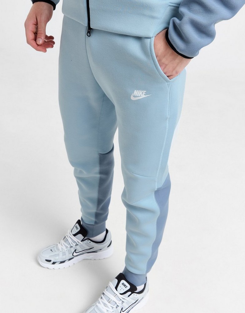 Pantaloni pentru bărbați NIKE PANTALONI  TECH PANT LT.ARMORY PANTS FB8002-440 Albastru