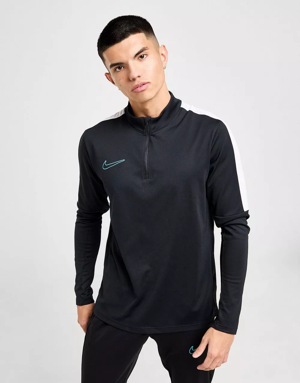 NIKE КОФТА НА БЛИСКАВЦІ ACAD 1/4 ZP BLK/CACT SWEATSHIRT, фото 1 з 4