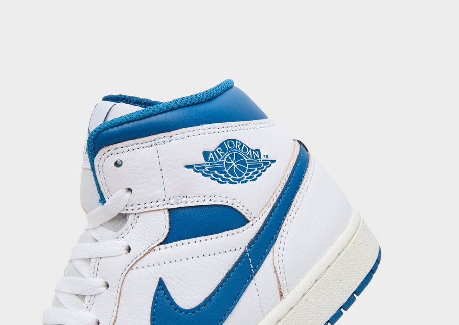 Чоловічі кросівки AIR JORDAN 1 MID SE  FN5215-141 Білий