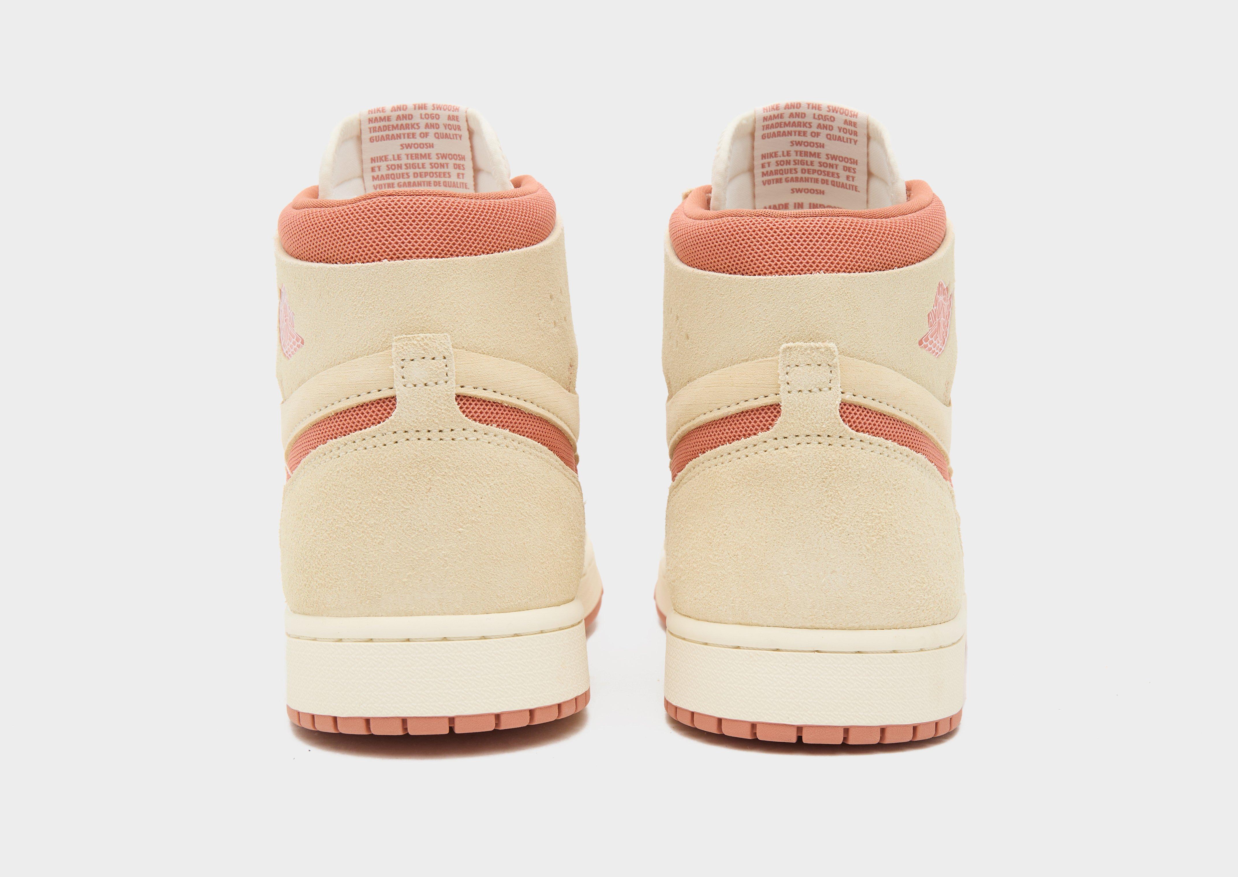 Adidași pentru bărbați AIR JORDAN 1 ZM AIR CMFT 2 DV1307-102 Bej