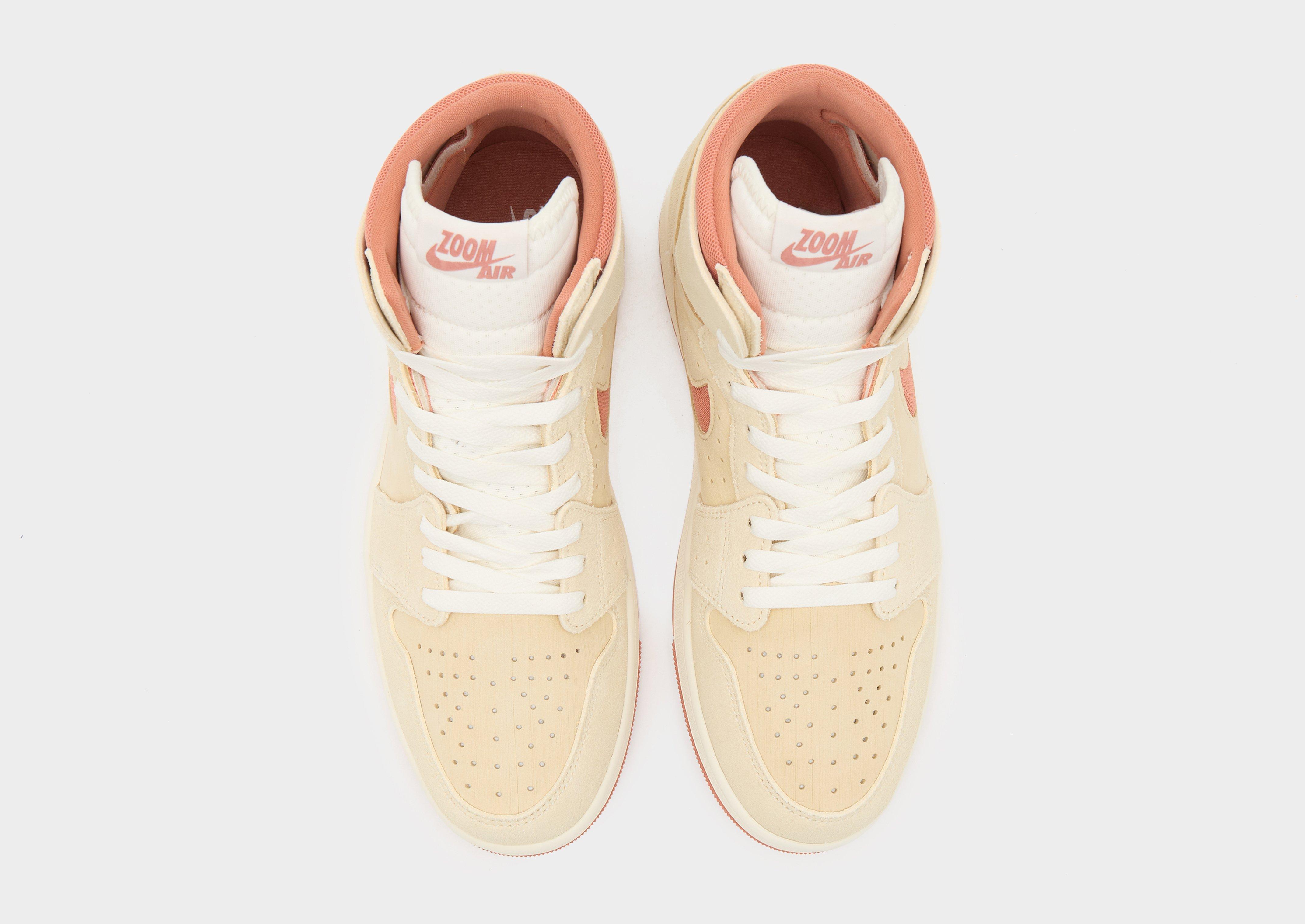 Adidași pentru bărbați AIR JORDAN 1 ZM AIR CMFT 2 DV1307-102 Bej