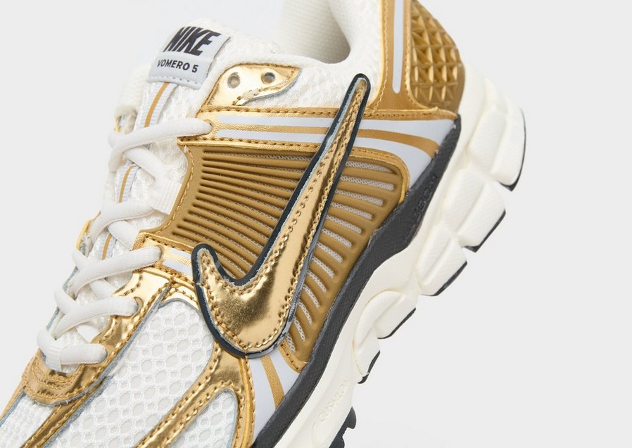Kedai moterims NIKE W VOMERO 5 GLD HF7723-001 Pilka