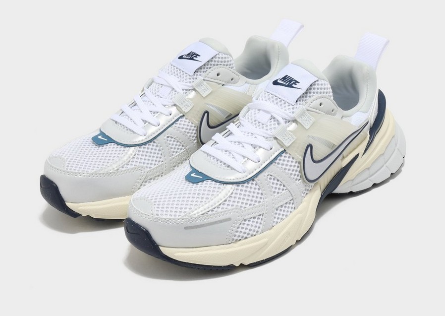 Dámske tenisky NIKE V2K RUN FD0736-102 Biela