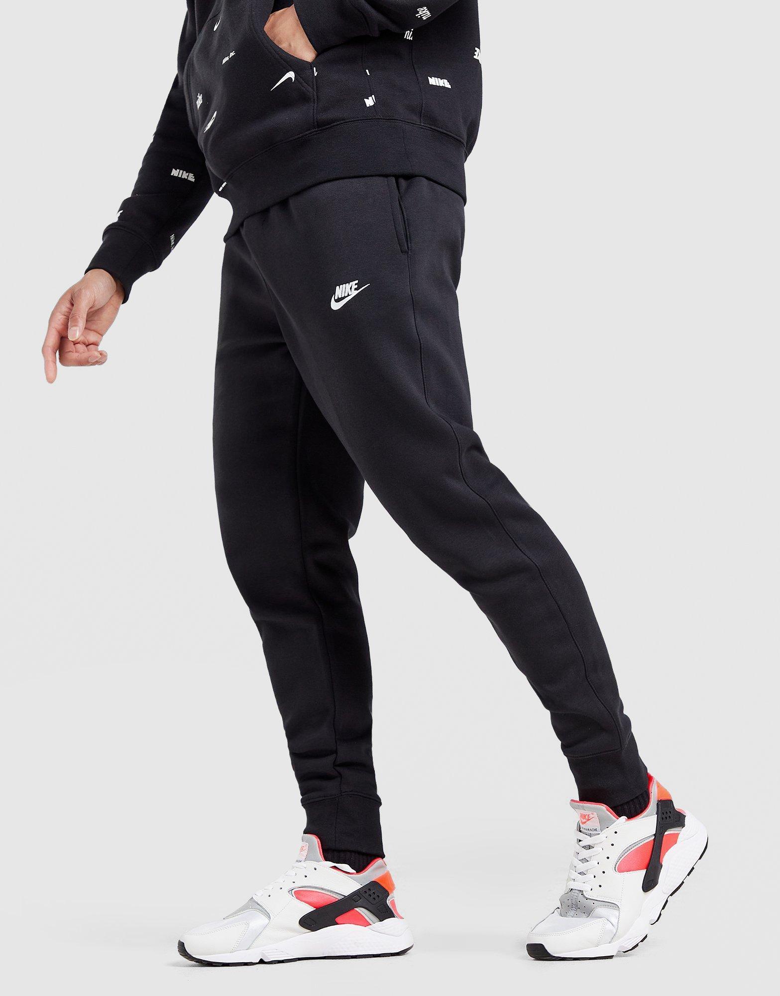 Pantaloni pentru bărbați NIKE PANTALONI  SPORTSWEAR CLUB FLEECE BV2671-010 Negru