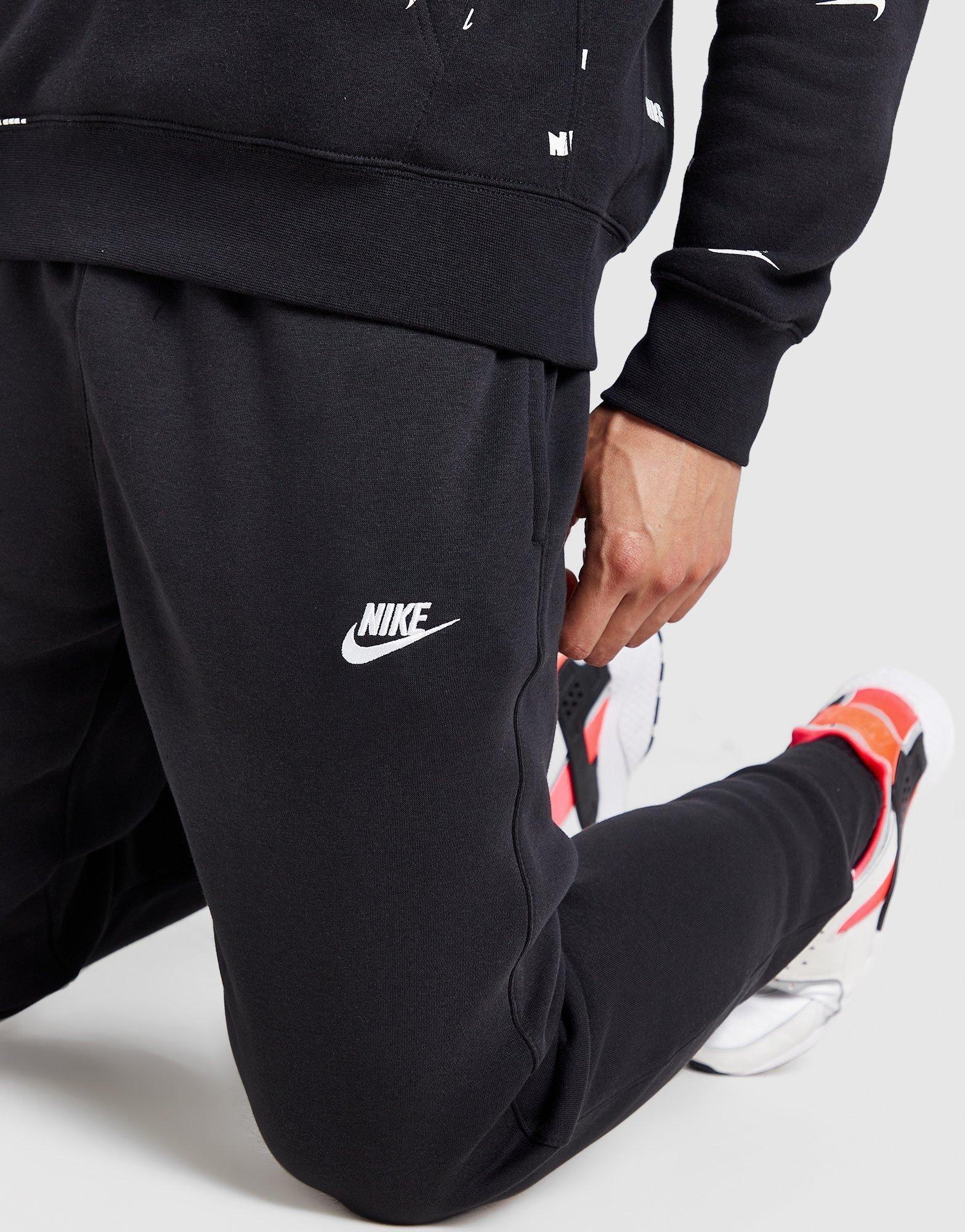 Pantaloni pentru bărbați NIKE PANTALONI  SPORTSWEAR CLUB FLEECE BV2671-010 Negru