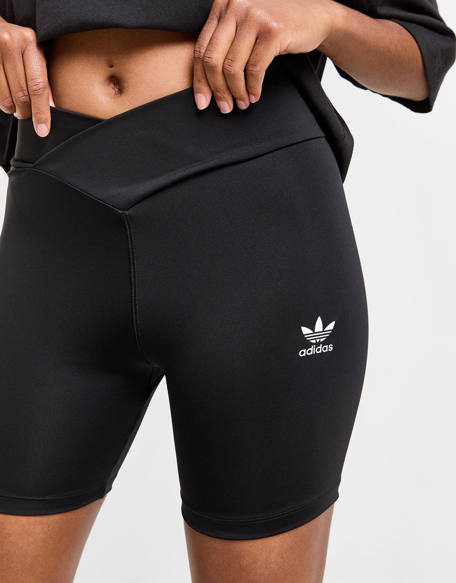 Női rövidnadrág ADIDAS RÖVIDNADRÁG CRSS WST SHORTS IZ1877 Fekete
