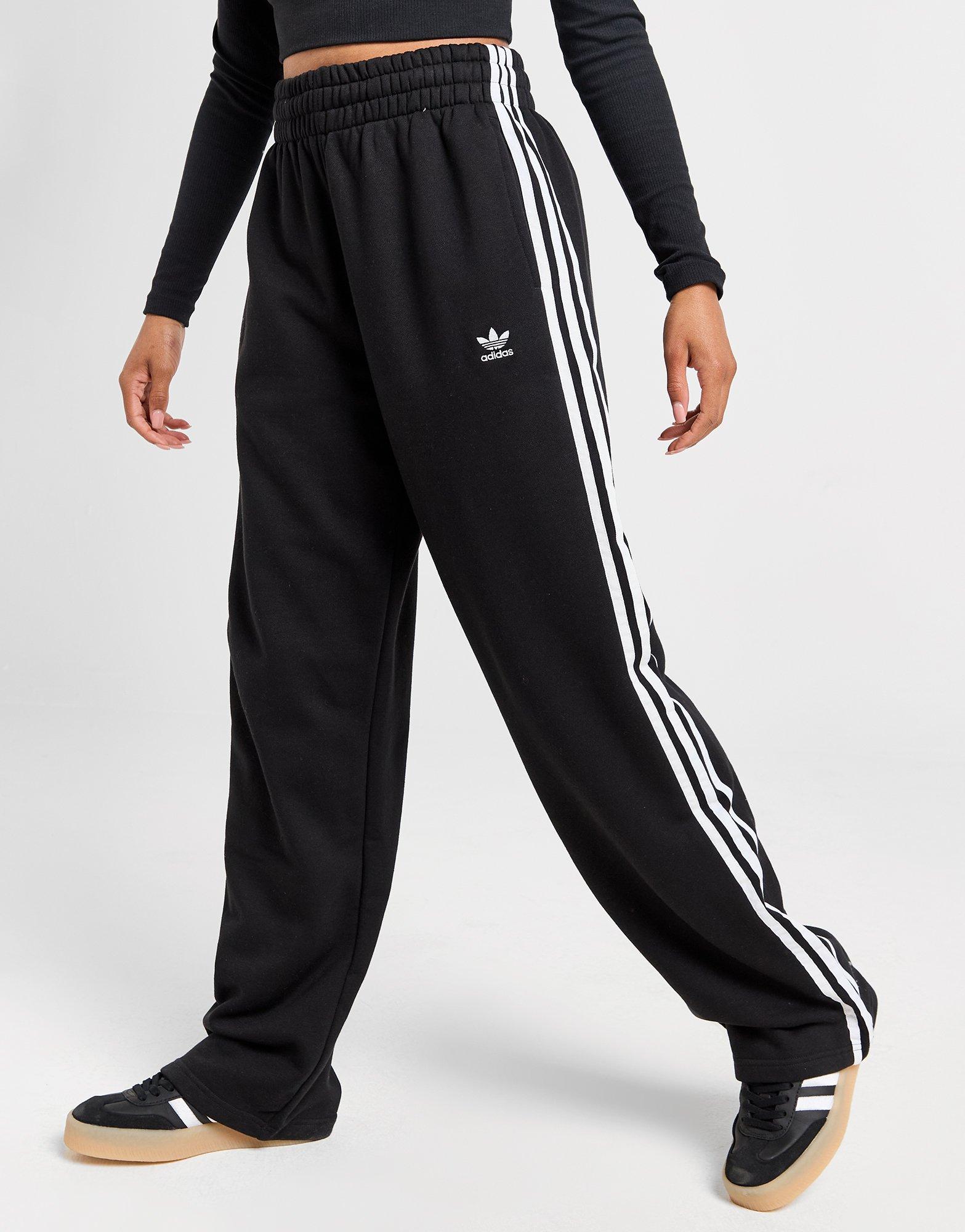 Női nadrág ADIDAS NADRÁG 3S WIDE JOGGERS IZ1876 Fekete
