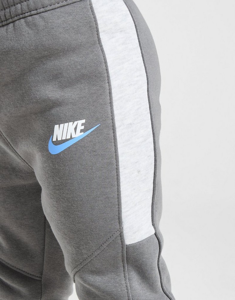 Дитячі спортивні костюми NIKE КОМПЛЕКТ C/B FUTRA CRW ST GRY B 66M402-M19 Сірий