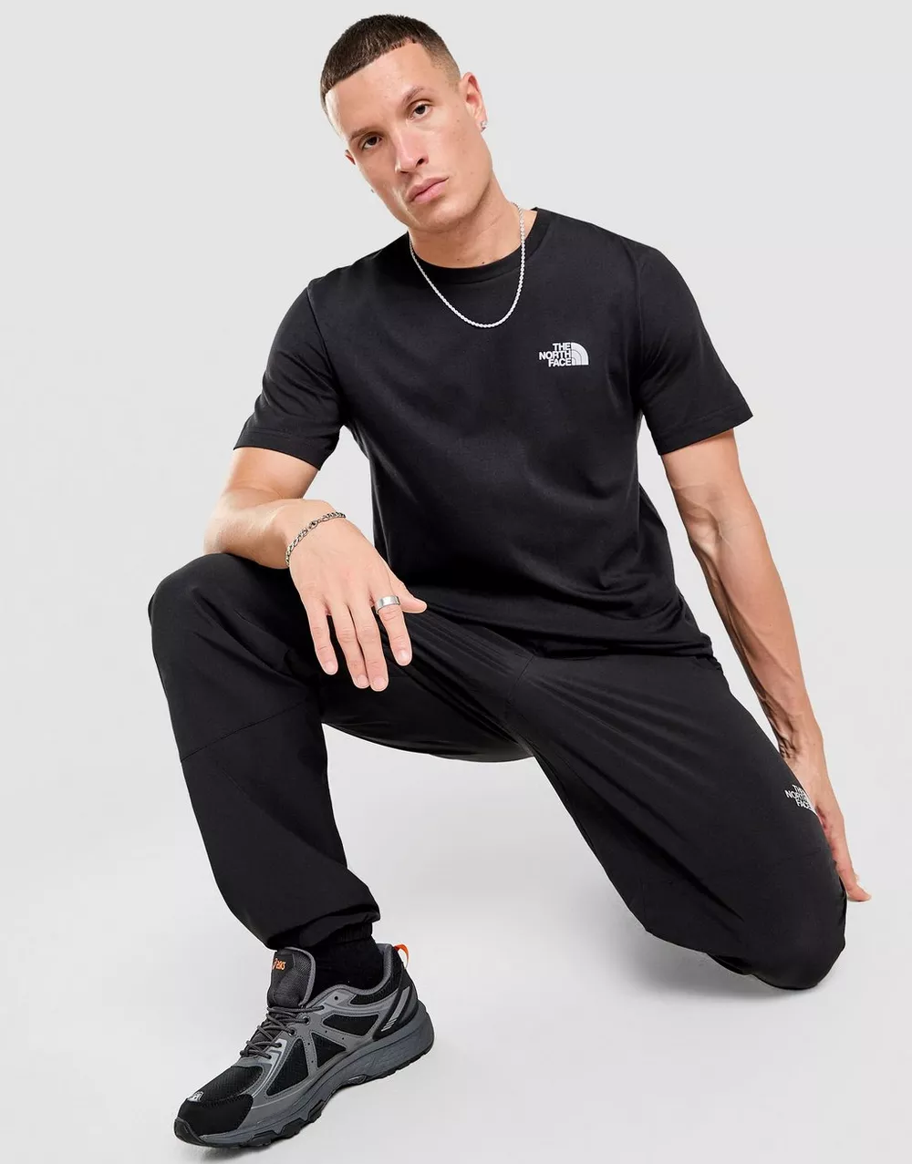 THE NORTH FACE ФУТБОЛКА SIMP DOME T BLK/REF, фото 1 з 6