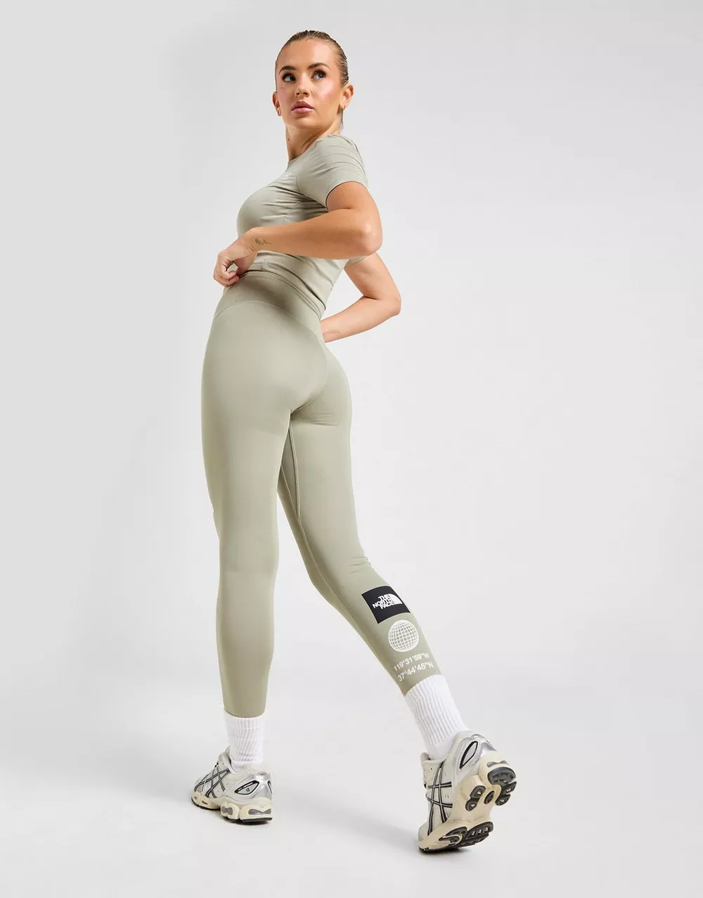 THE NORTH FACE ЛОСИНИ ENERGY TIGHT CLY/WH, фото 1 з 6