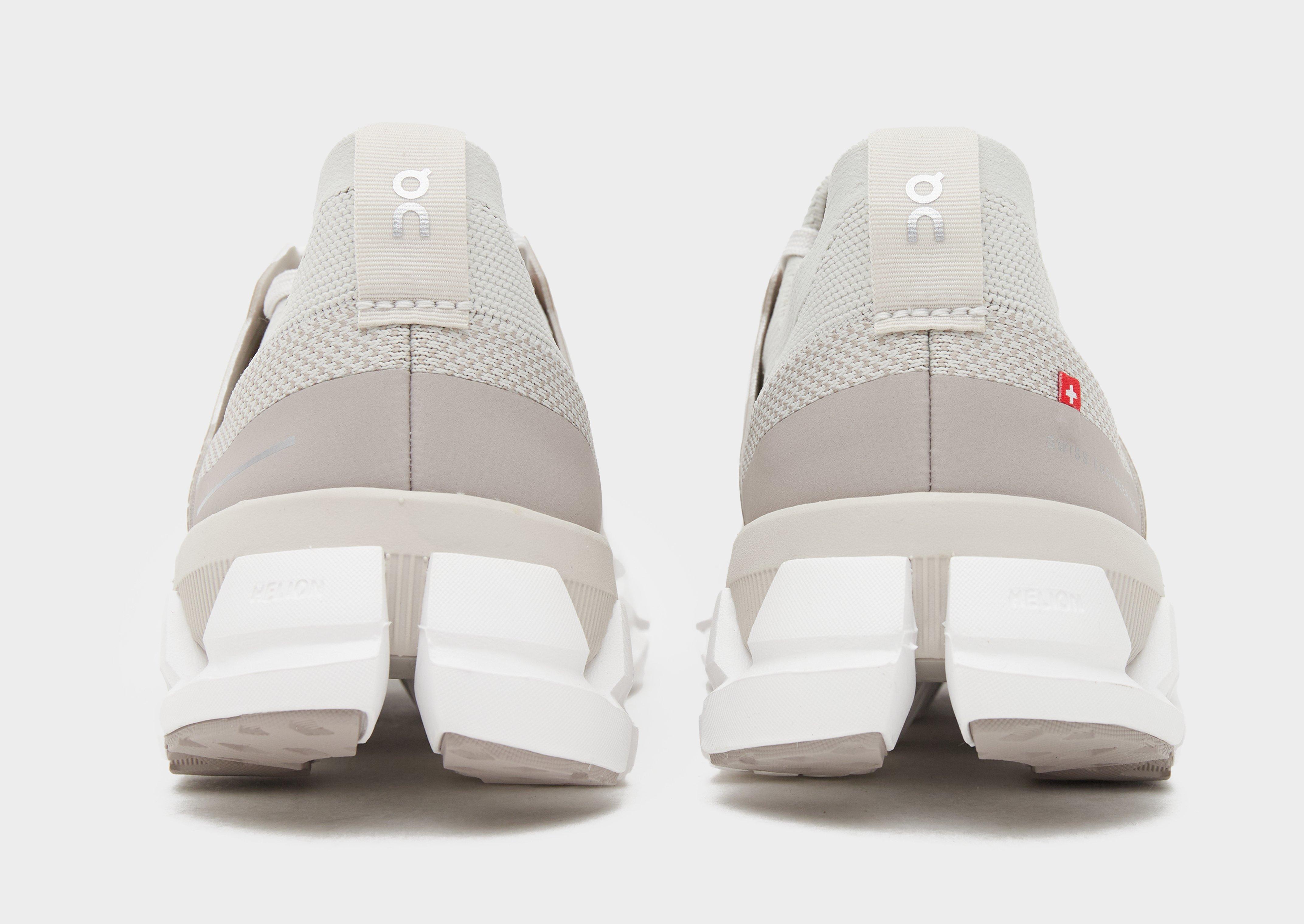 Дамски обувки за бягане ON CLOUDSWIFT 3  3WD10451020 Бежов