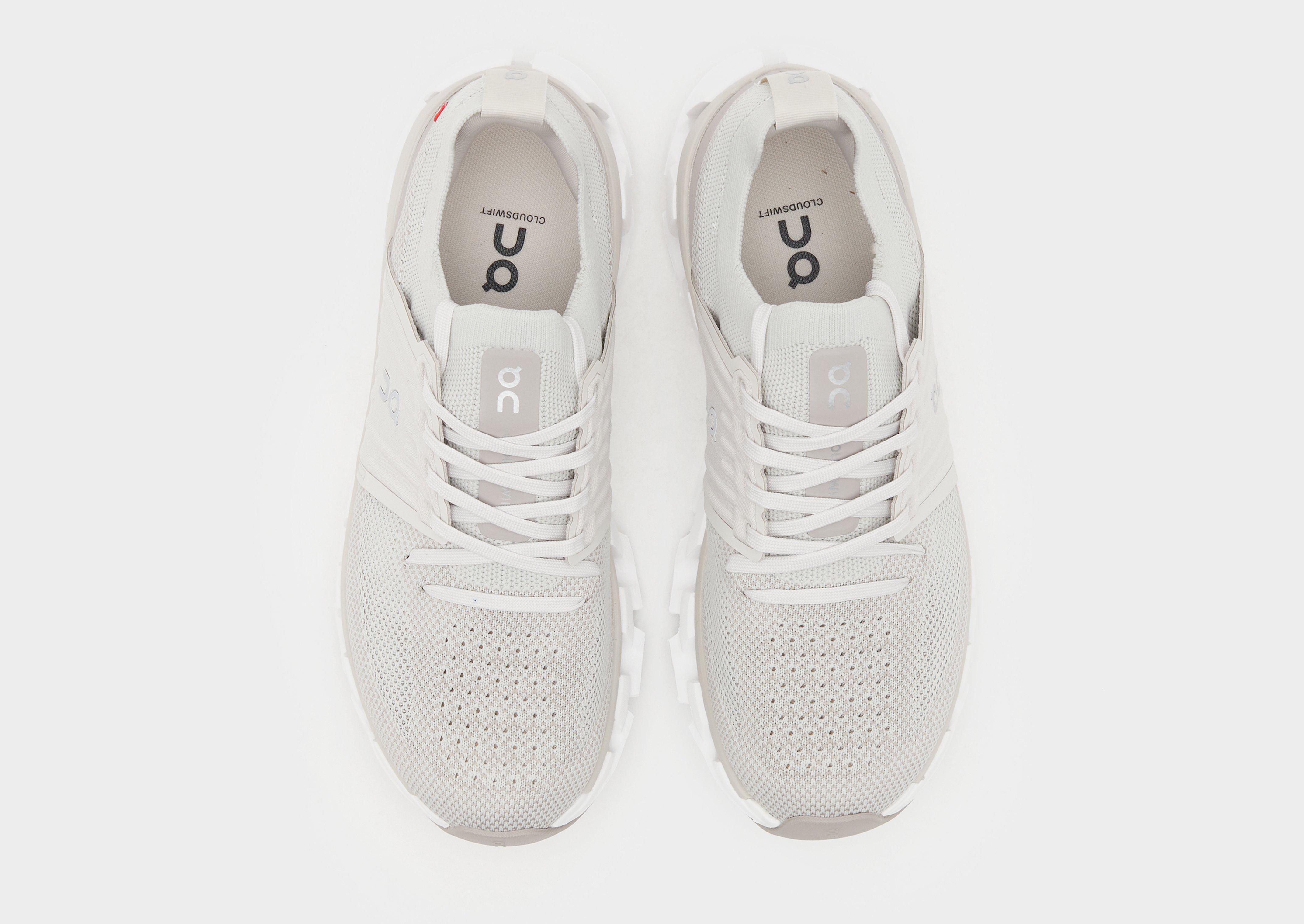 Дамски обувки за бягане ON CLOUDSWIFT 3  3WD10451020 Бежов