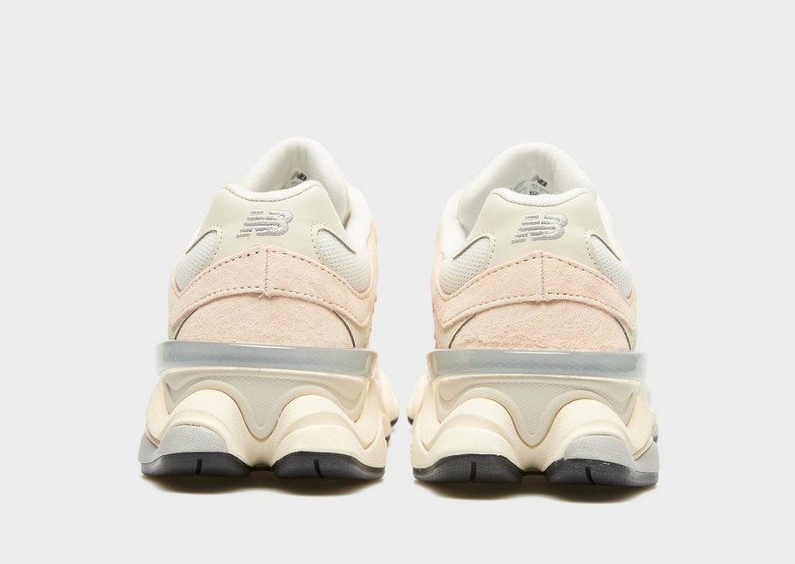 Жіночі кросівки NEW BALANCE 9060 U9060WNA Помаранчевий
