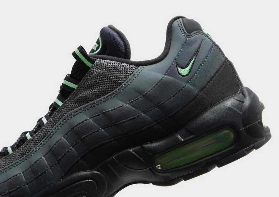 Kedai vyrams NIKE AIR MAX 95 JD HM0622-001 Juoda