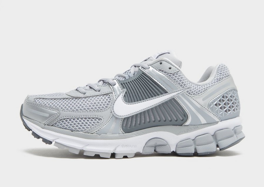 Мъжки маратонки NIKE ZOOM VOMERO 5 FJ4151-003 Сребрист