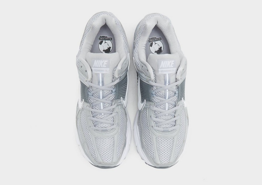 Мъжки маратонки NIKE ZOOM VOMERO 5 FJ4151-003 Сребрист